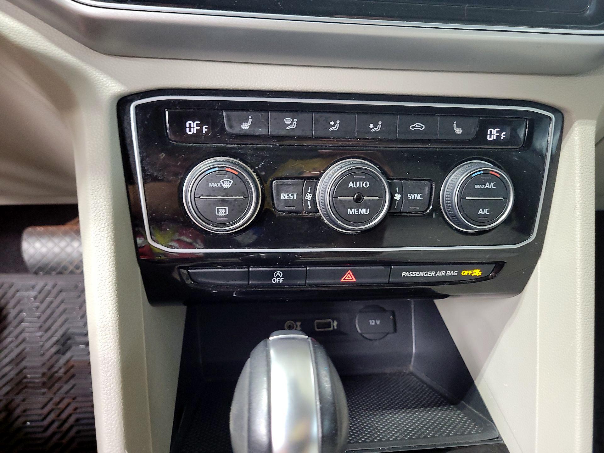 Thumbnail: 2018 Volkswagen Atlas - 16
