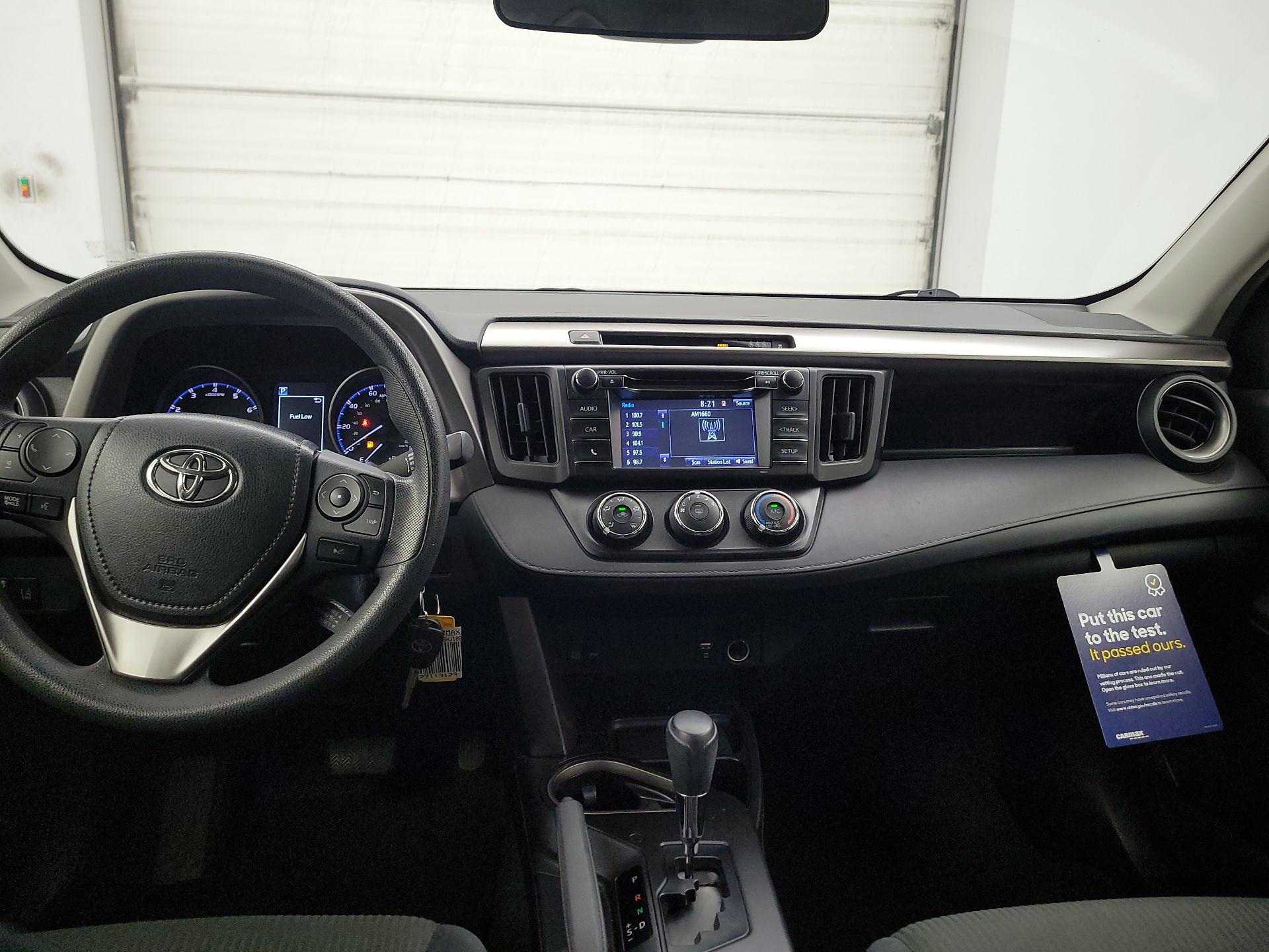 Thumbnail: 2017 Toyota RAV4 - 9