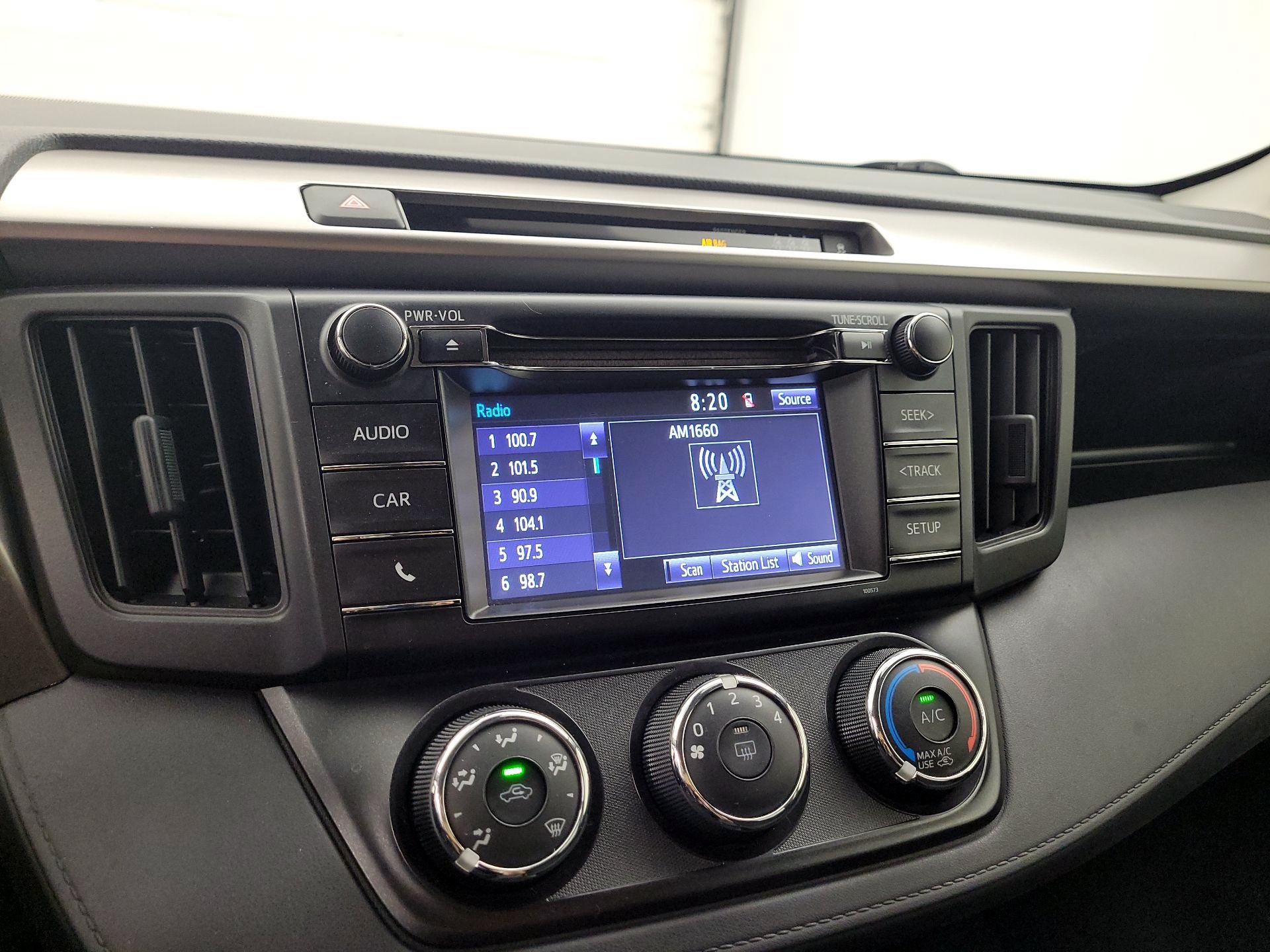 Thumbnail: 2017 Toyota RAV4 - 15