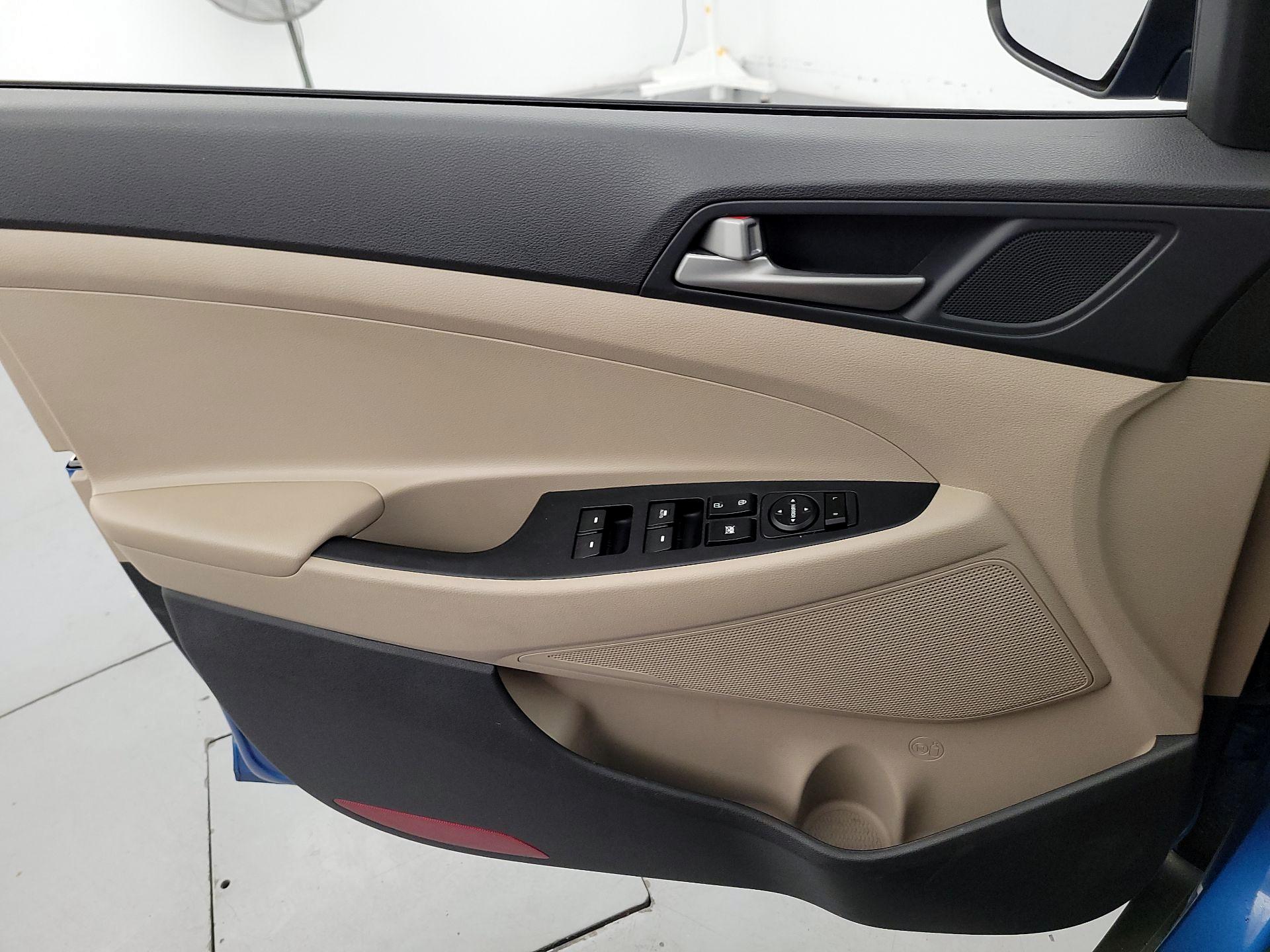 Thumbnail: 2018 Hyundai Tucson - 12