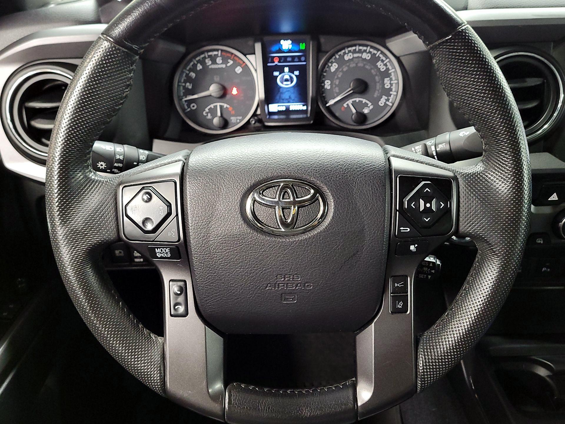 Thumbnail: 2021 Toyota Tacoma - 10