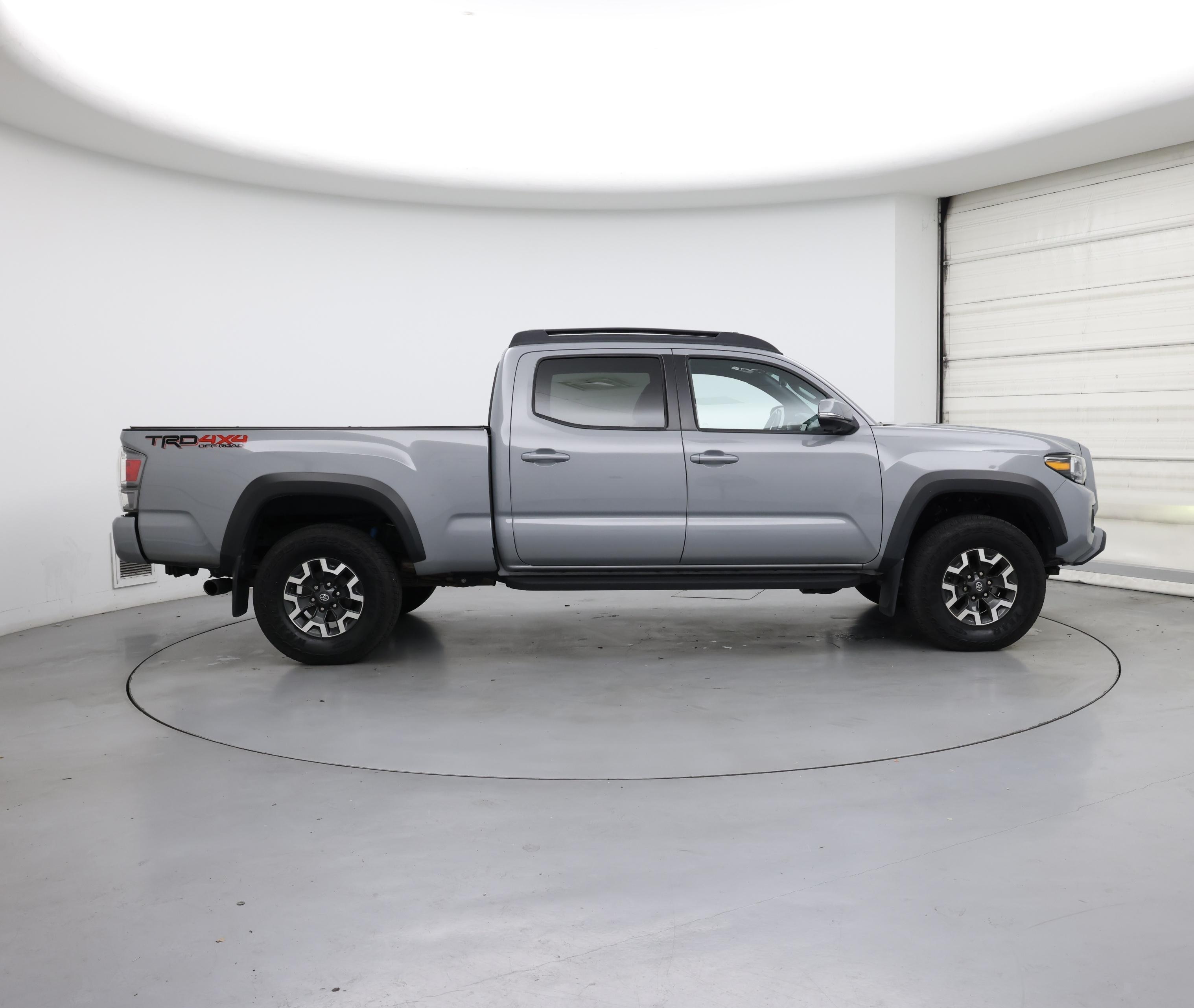 Thumbnail: 2021 Toyota Tacoma - 7