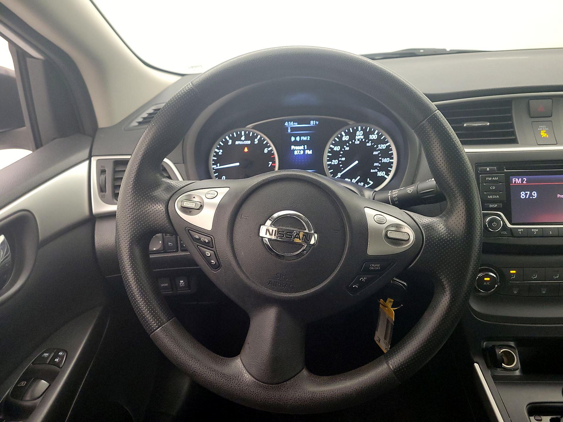 Thumbnail: 2018 Nissan Sentra - 10
