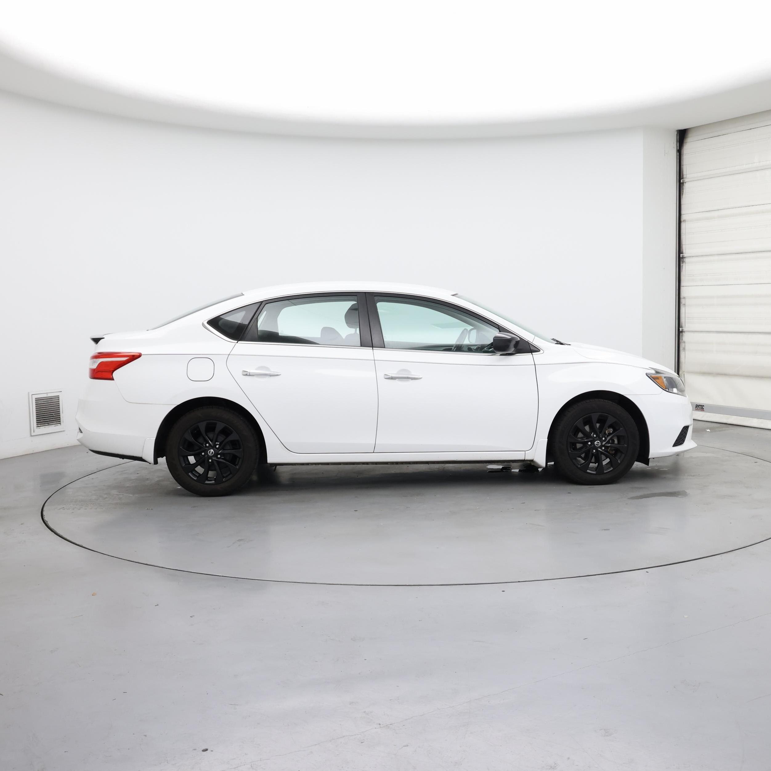 Thumbnail: 2018 Nissan Sentra - 7