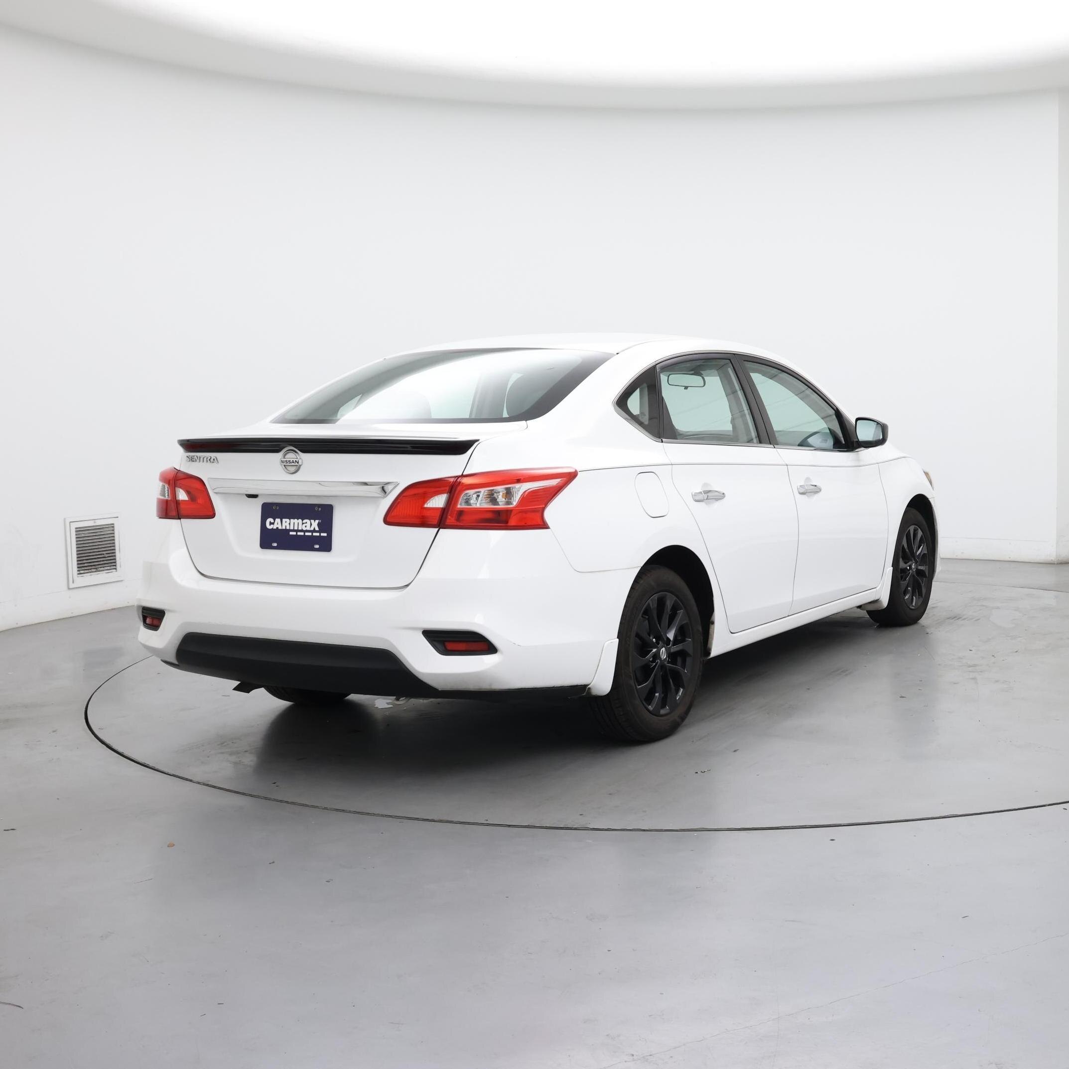 Thumbnail: 2018 Nissan Sentra - 8
