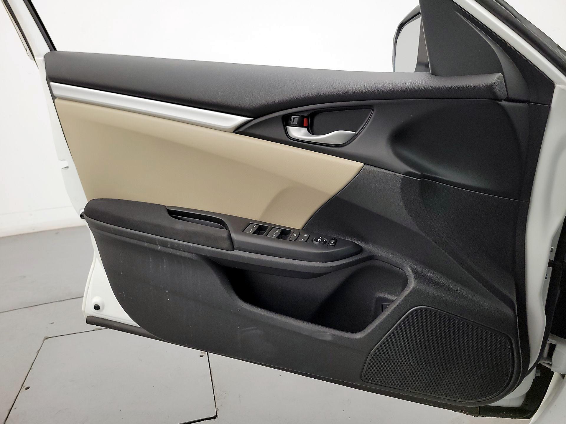 Thumbnail: 2017 Honda Civic - 12