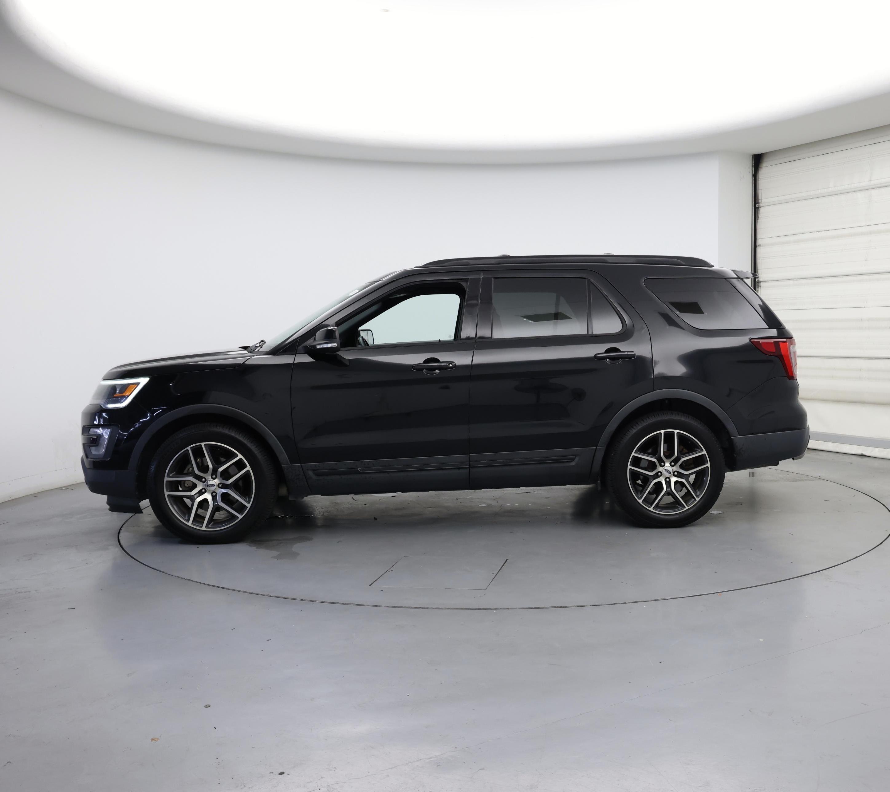 Thumbnail: 2017 Ford Explorer - 3