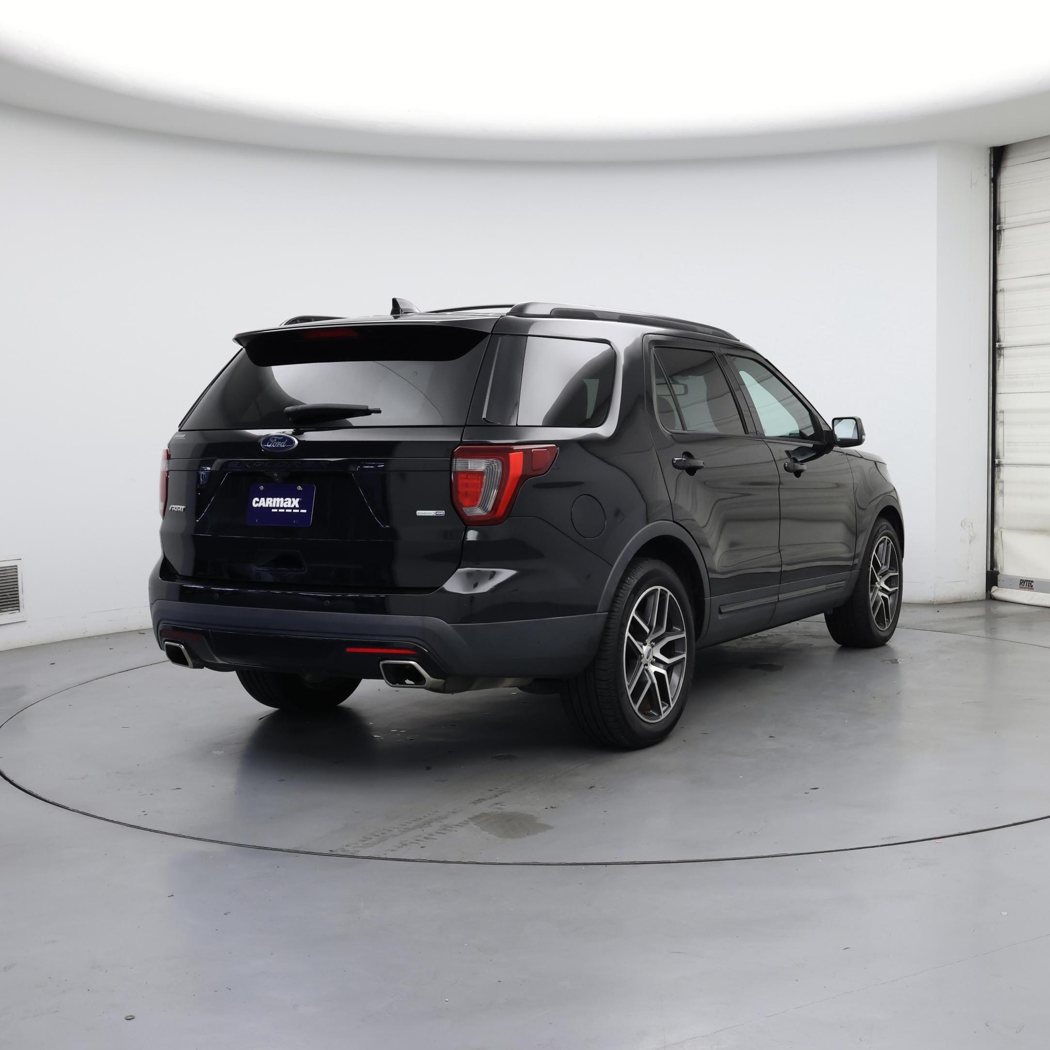 Thumbnail: 2017 Ford Explorer - 8