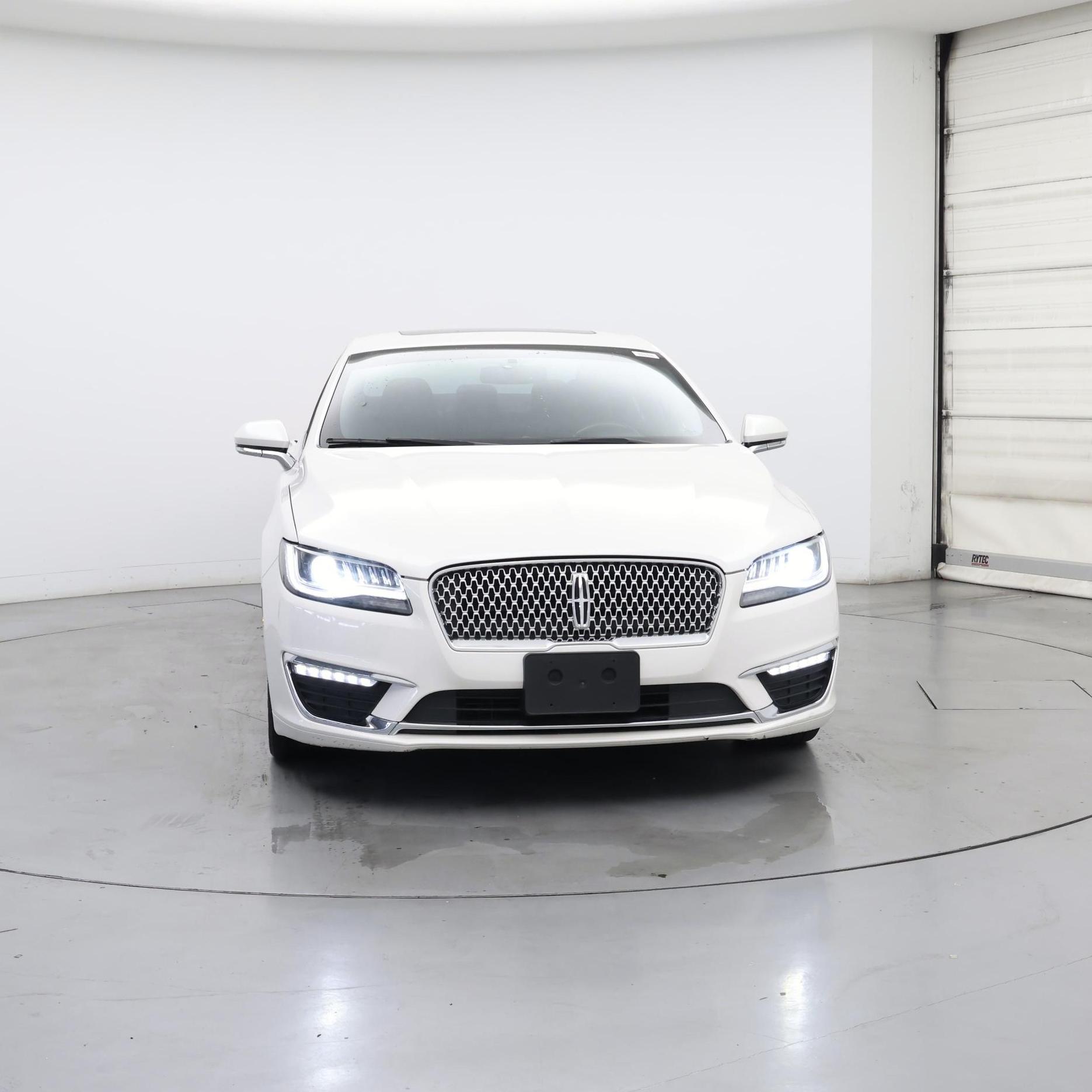 Thumbnail: 2017 Lincoln MKZ - 5