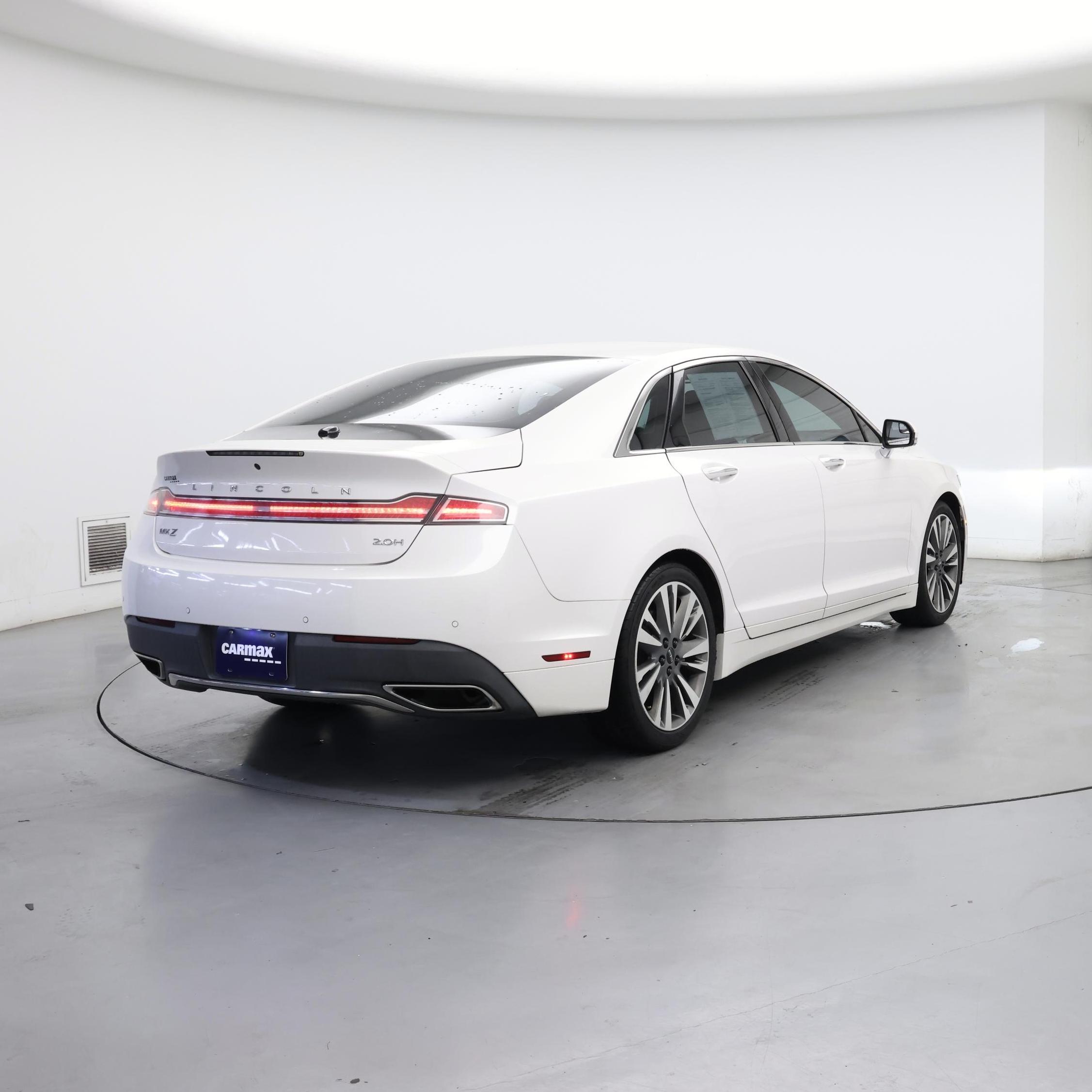 Thumbnail: 2017 Lincoln MKZ - 8