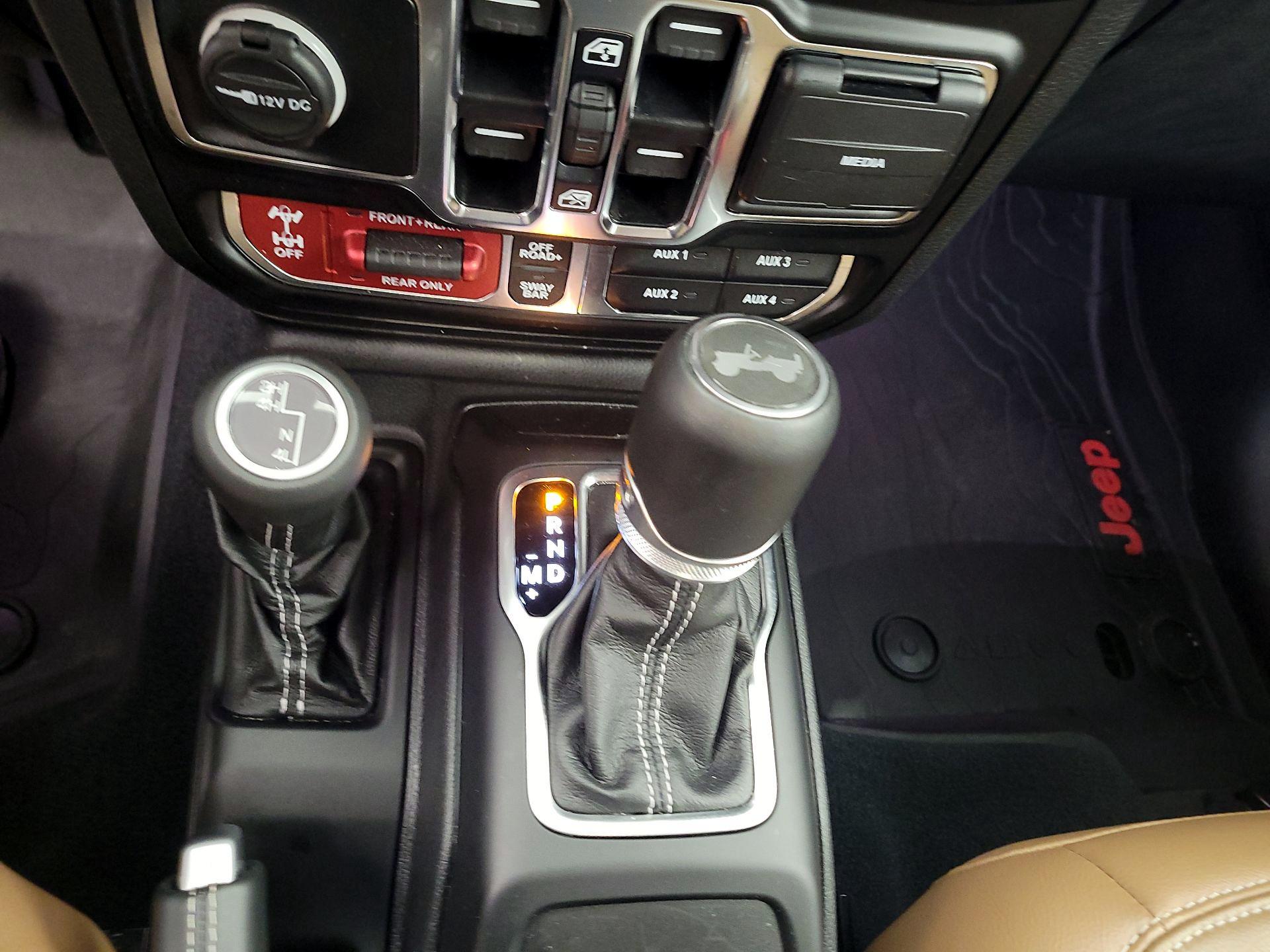 Thumbnail: 2022 Jeep Wrangler - 15