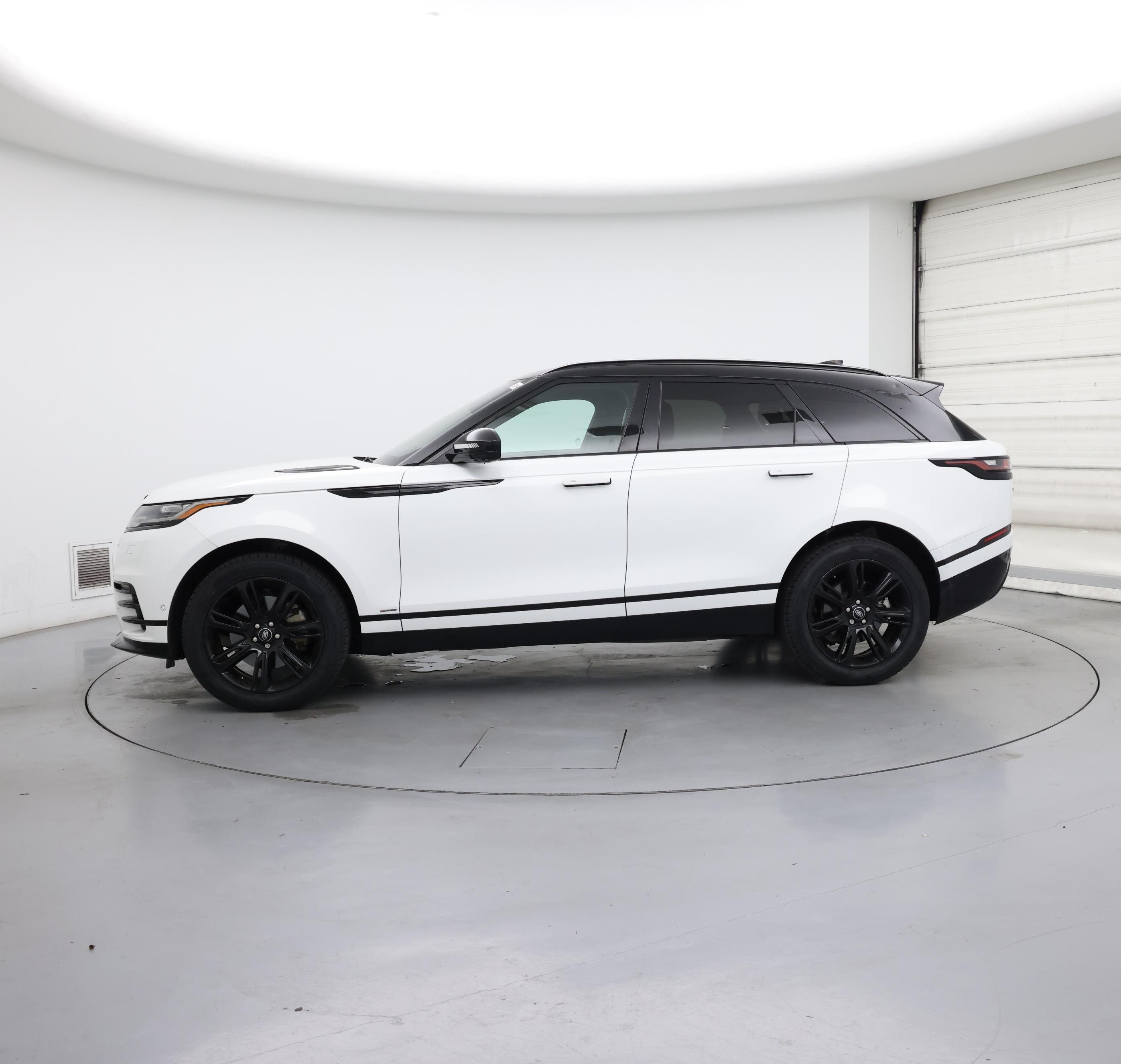 Thumbnail: 2021 Land Rover Range Rover Velar - 3