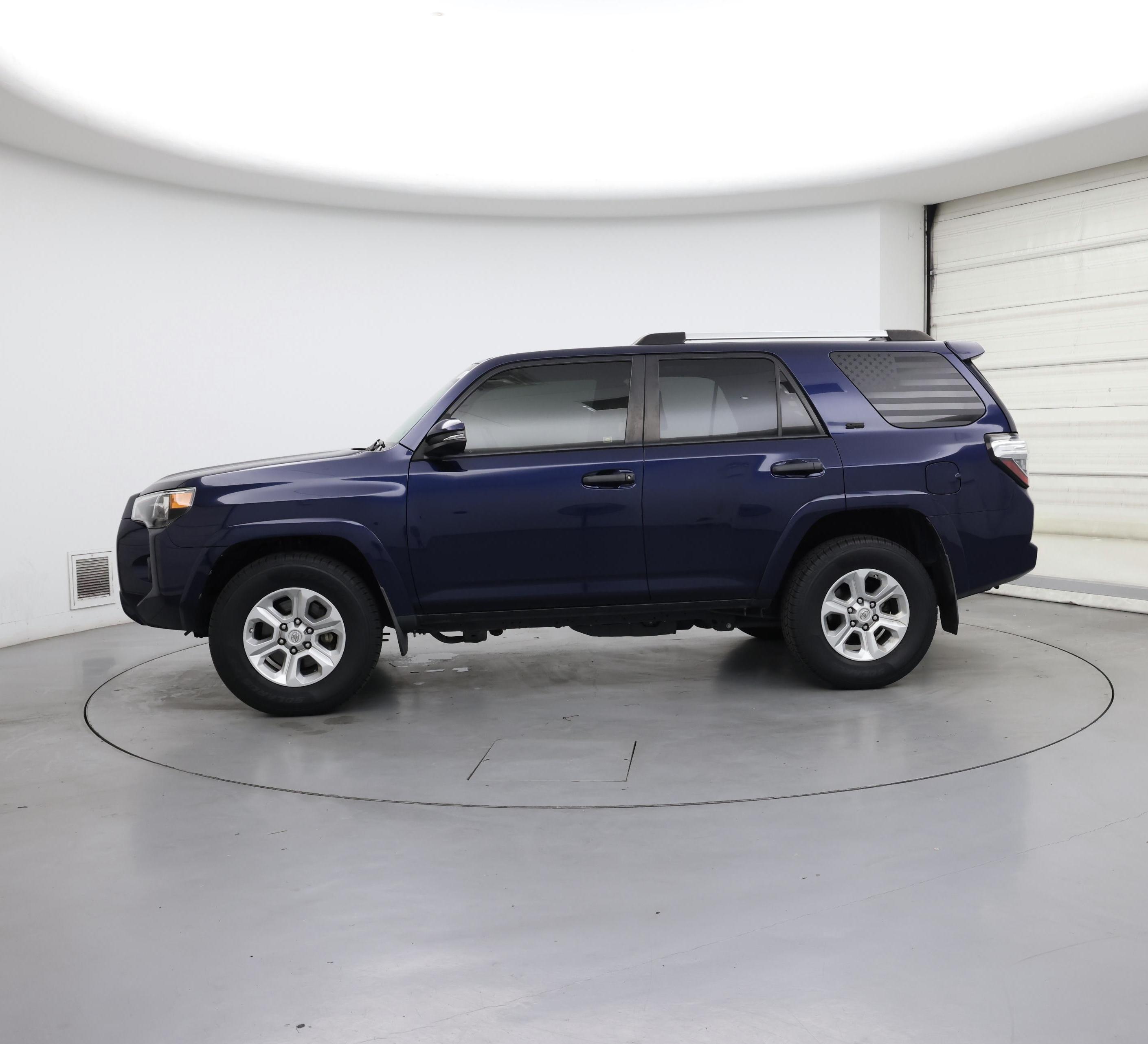 Thumbnail: 2019 Toyota 4Runner - 3