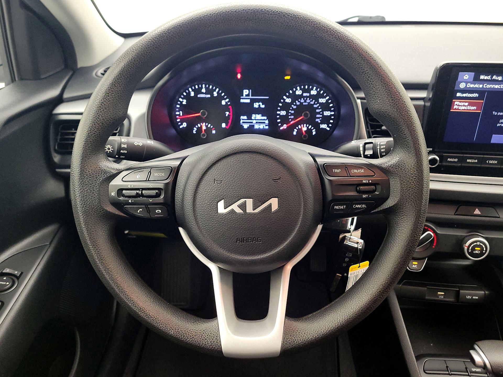 Thumbnail: 2022 Kia Rio - 10