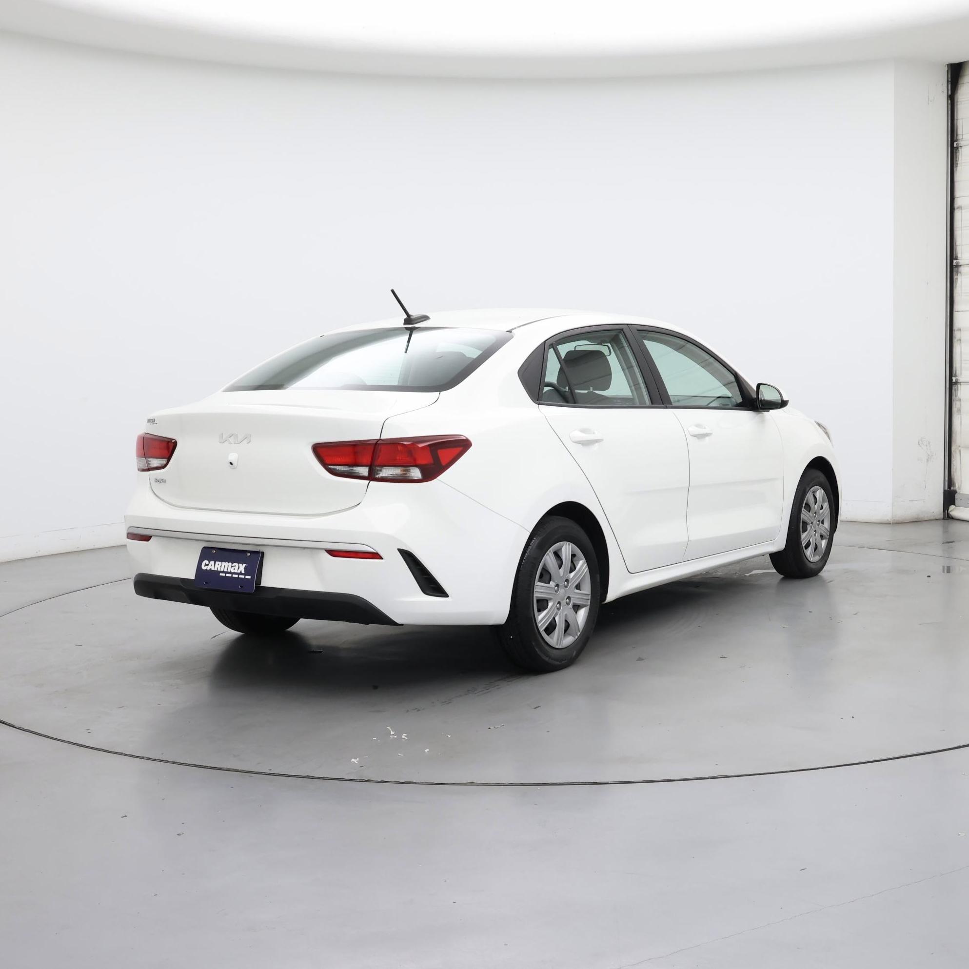 Thumbnail: 2022 Kia Rio - 8