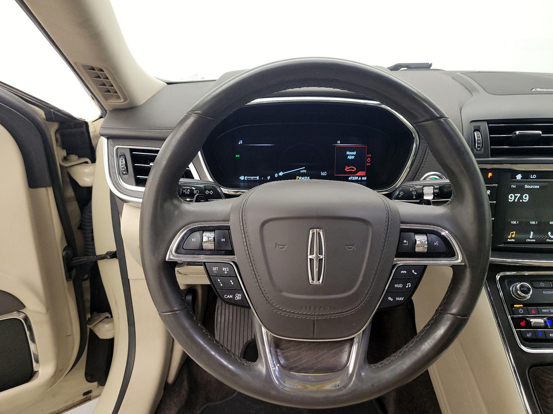 Thumbnail: 2018 Lincoln Continental - 10