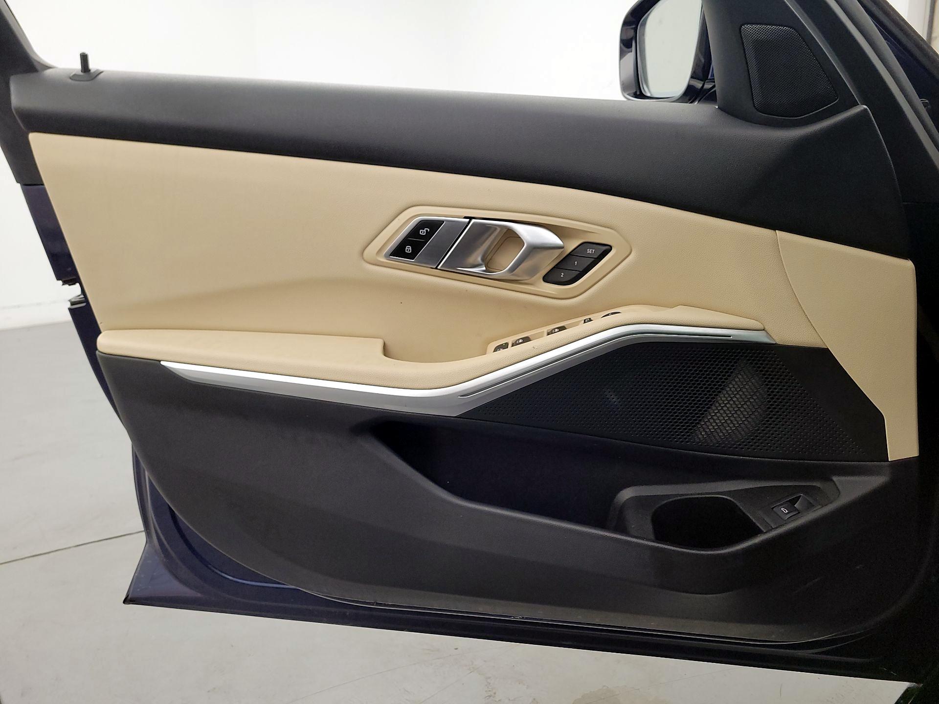 Thumbnail: 2020 BMW 3 Series - 12