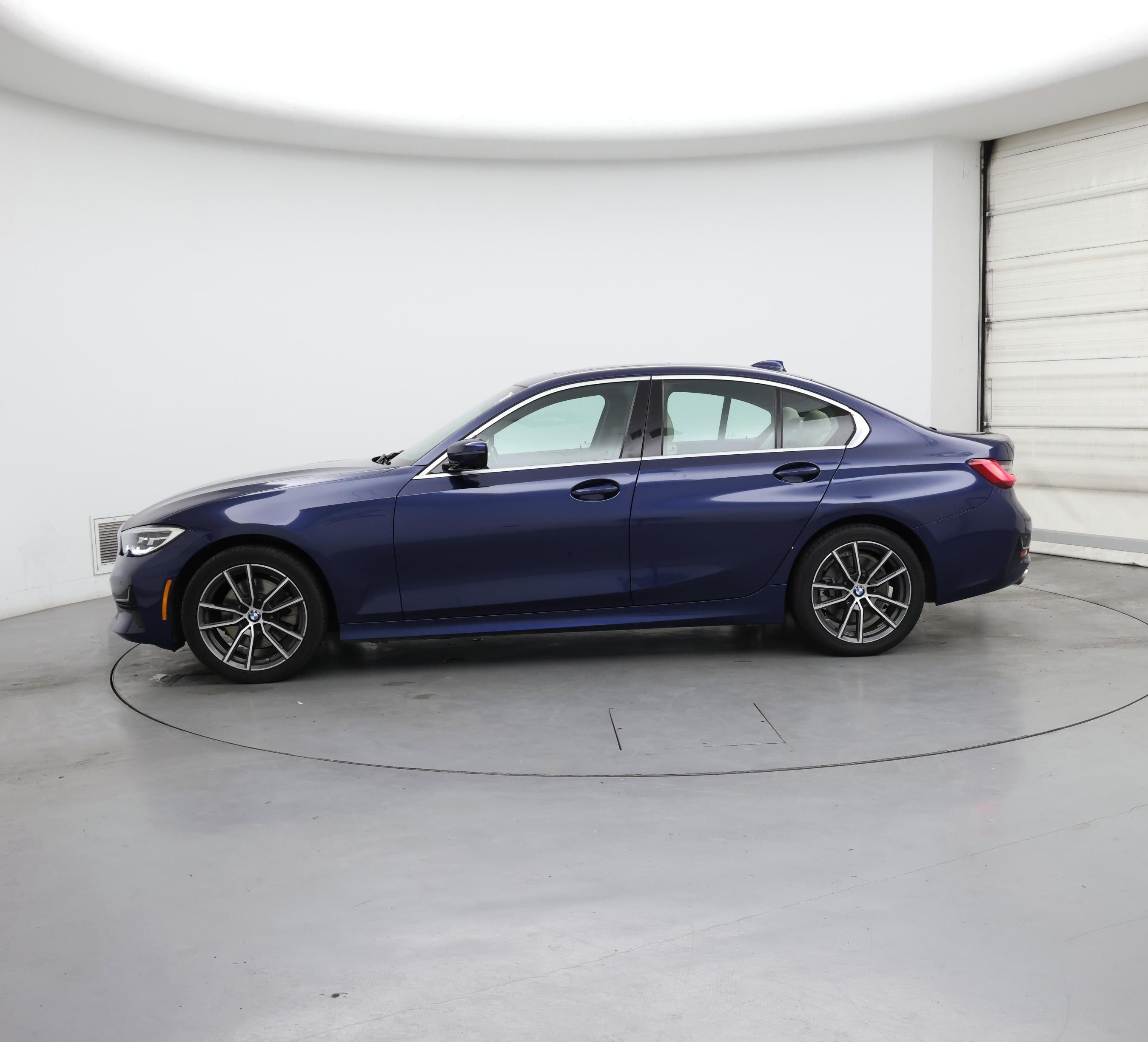 Thumbnail: 2020 BMW 3 Series - 3