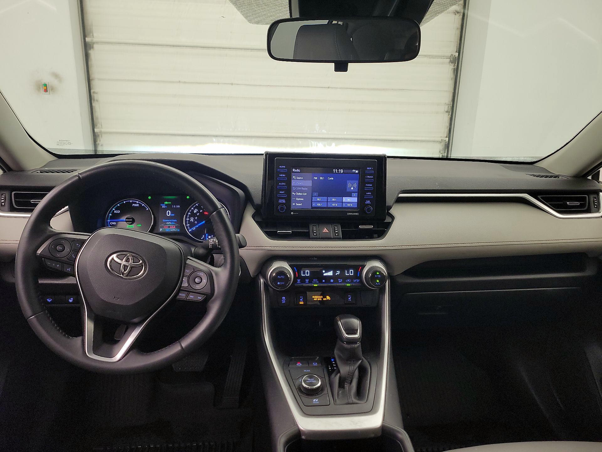 Thumbnail: 2022 Toyota RAV4 - 9