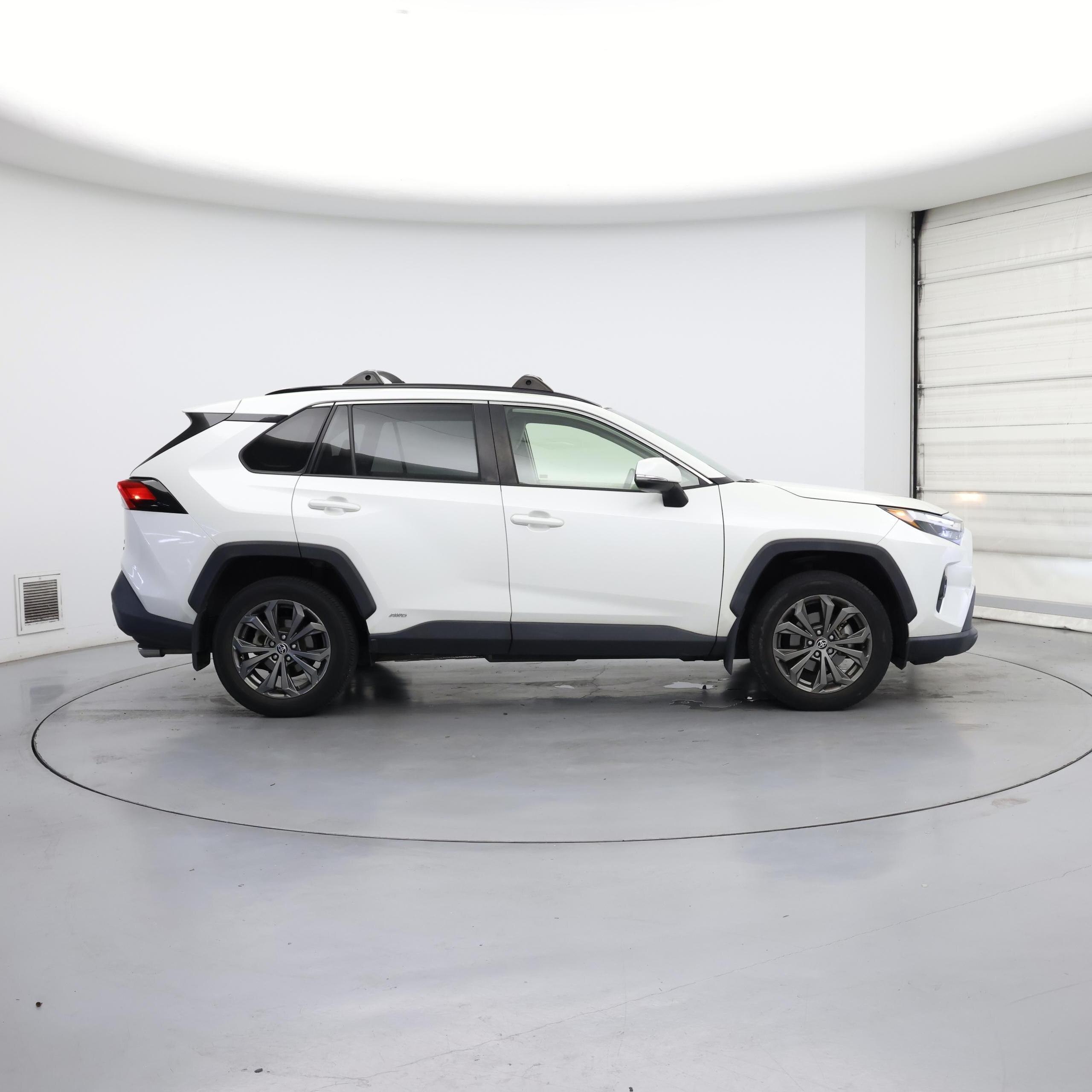 Thumbnail: 2022 Toyota RAV4 - 7