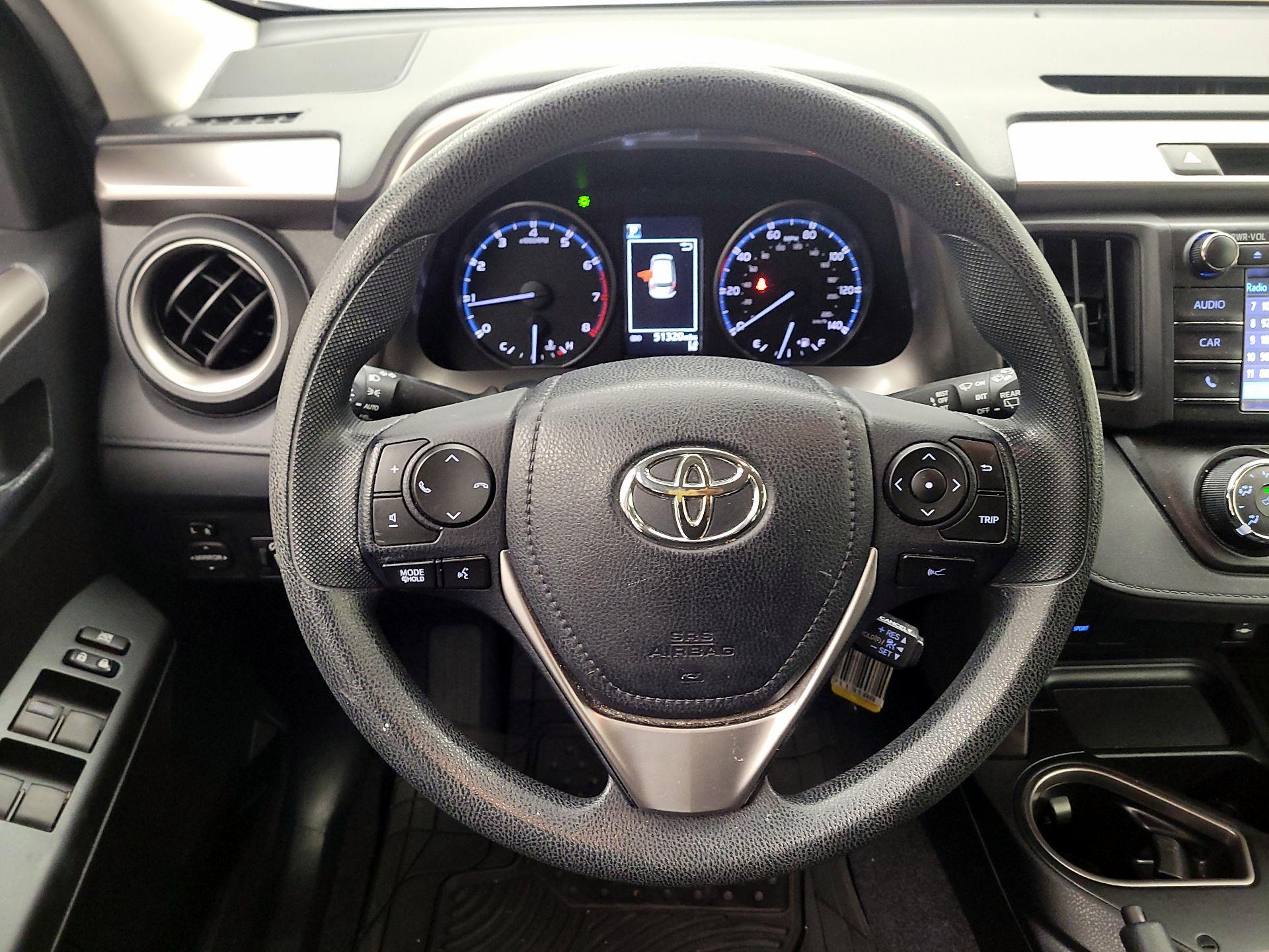 Thumbnail: 2018 Toyota RAV4 - 10