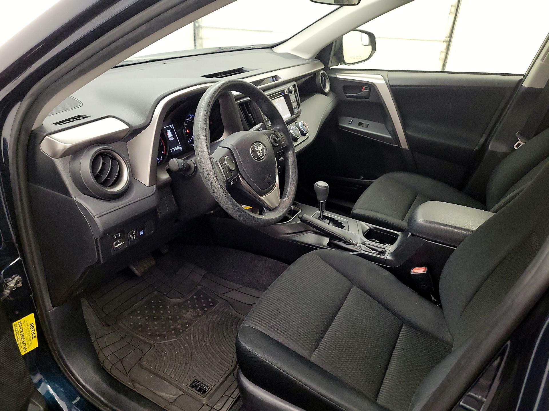 Thumbnail: 2018 Toyota RAV4 - 11
