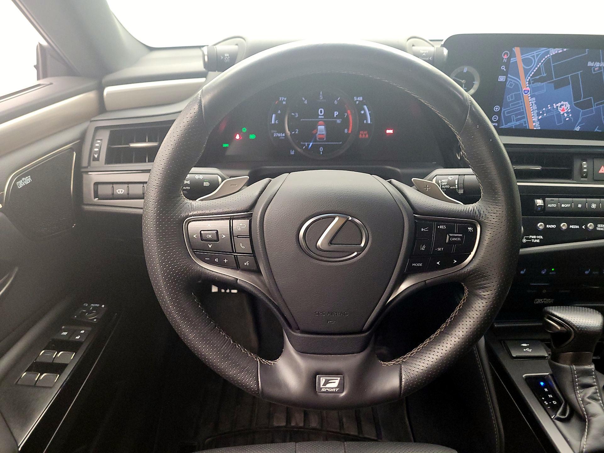 Thumbnail: 2022 Lexus ES - 10