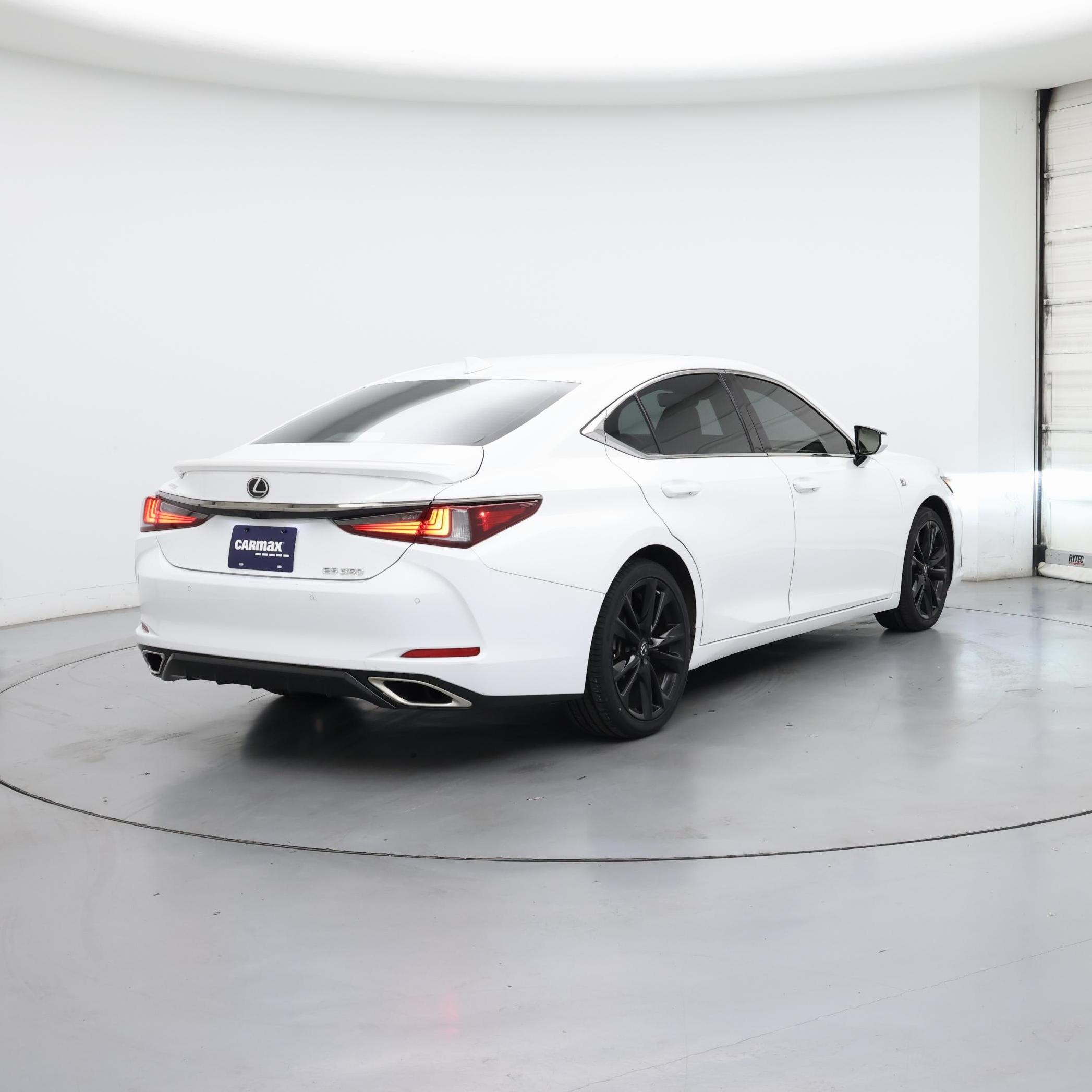 Thumbnail: 2022 Lexus ES - 8