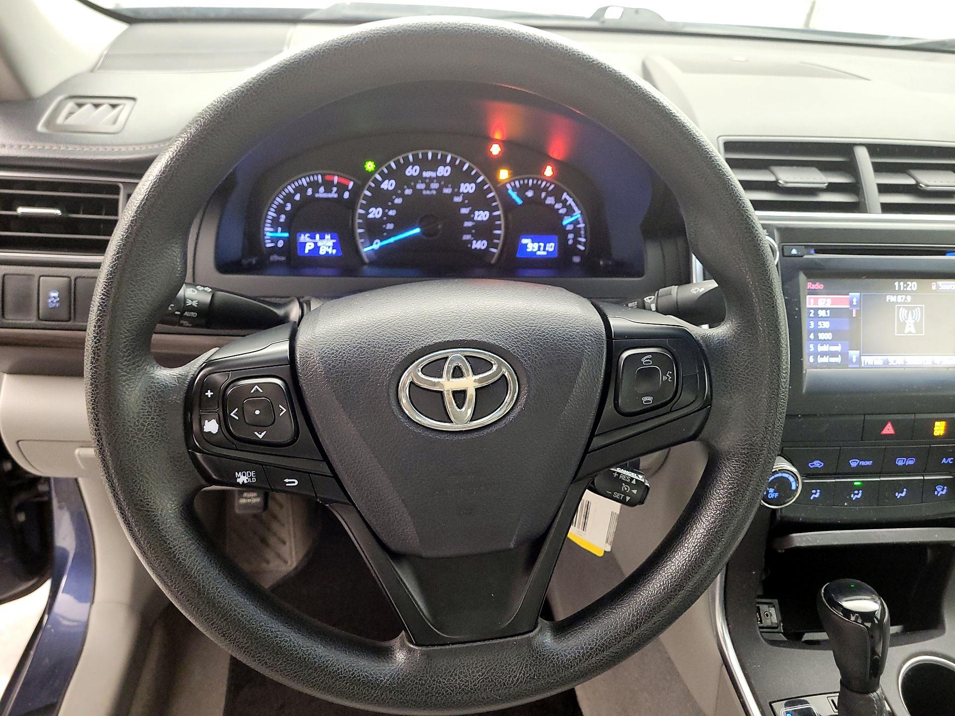 Thumbnail: 2015 Toyota Camry - 10