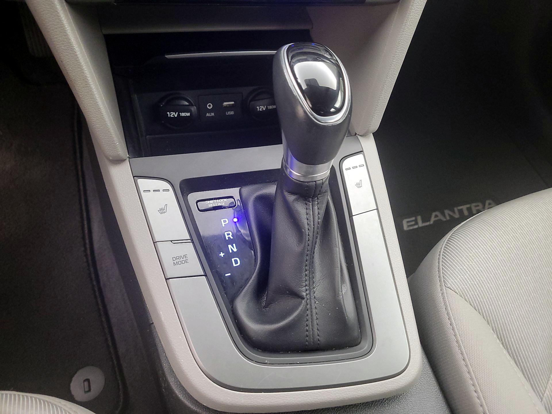 Thumbnail: 2018 Hyundai Elantra - 17