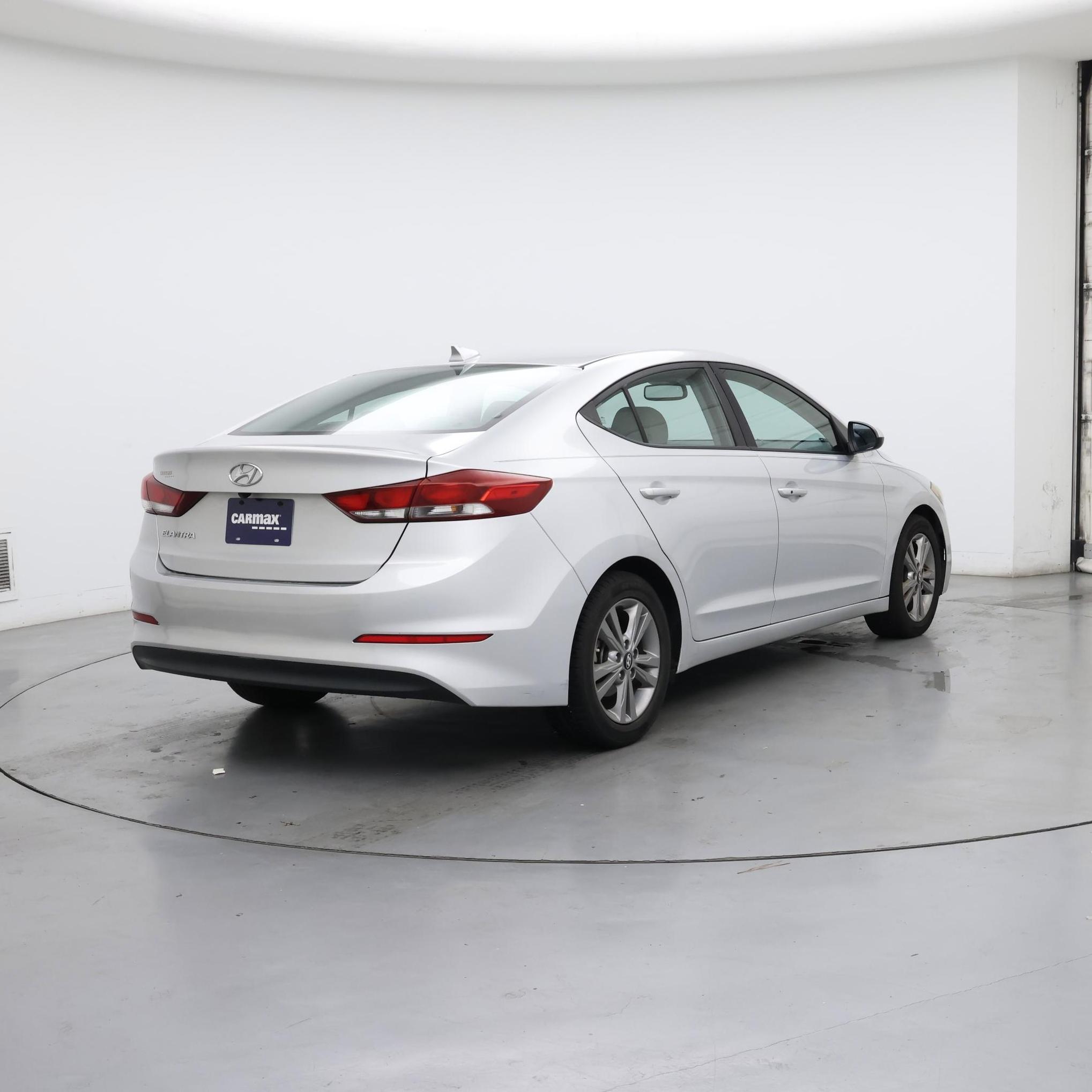 Thumbnail: 2018 Hyundai Elantra - 8