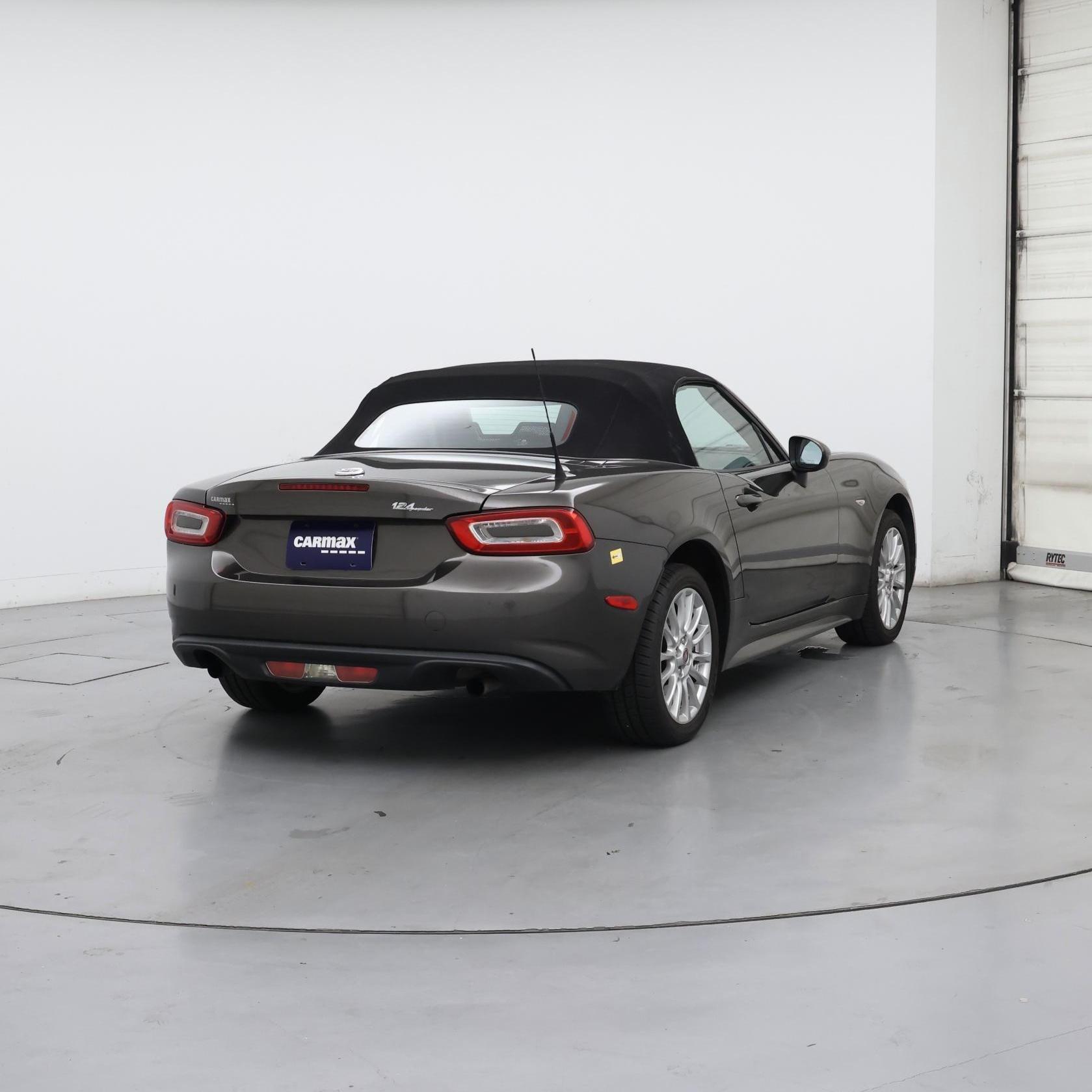 Thumbnail: 2017 Fiat 124 Spider - 8