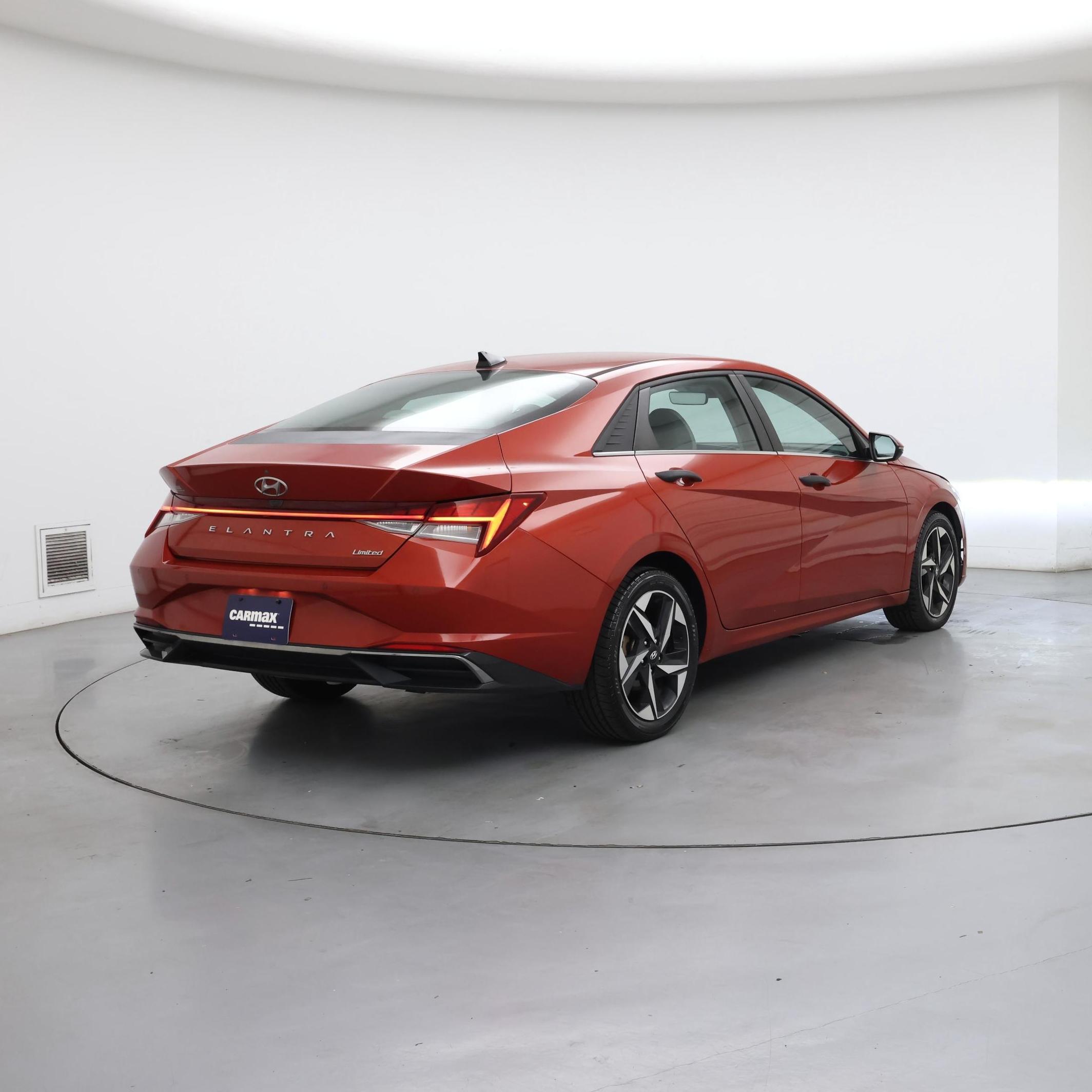 Thumbnail: 2021 Hyundai Elantra - 8