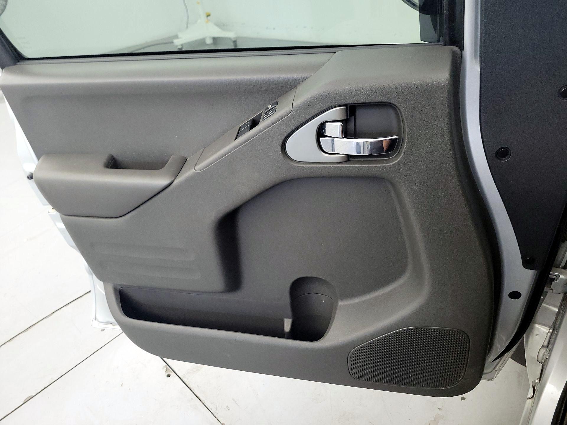 Thumbnail: 2019 Nissan Frontier - 12