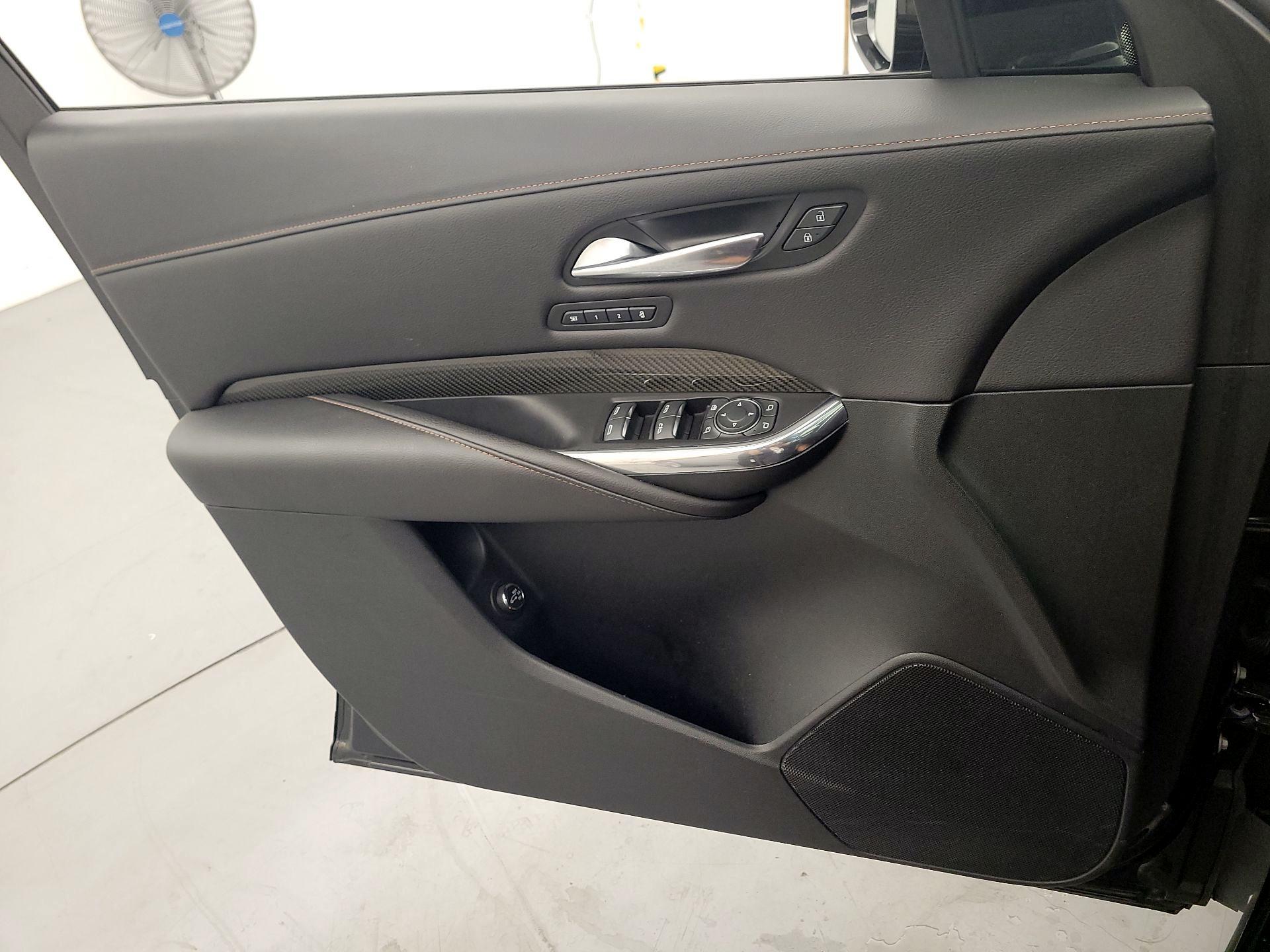 Thumbnail: 2019 Cadillac XT4 - 12