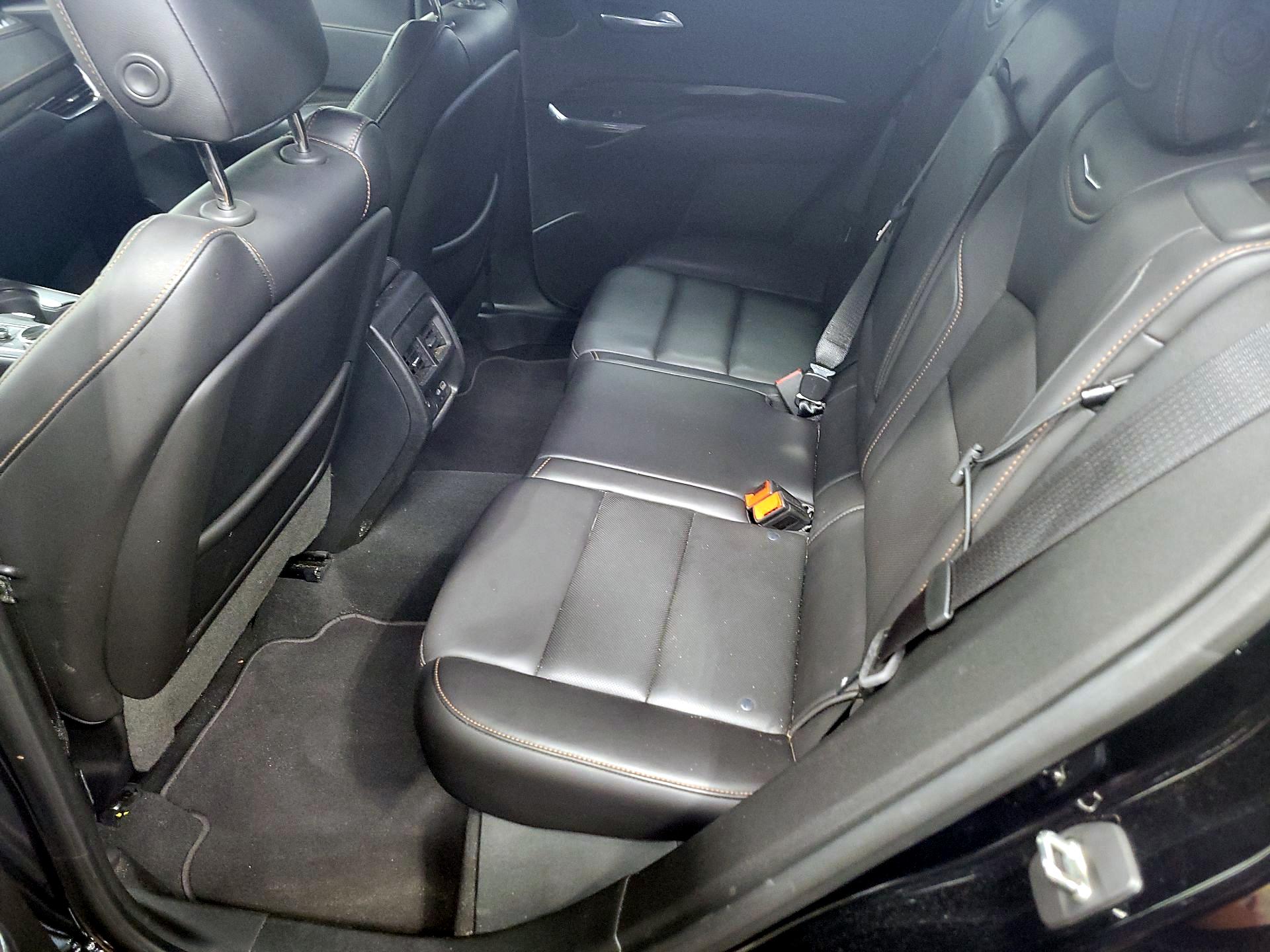 Thumbnail: 2019 Cadillac XT4 - 20