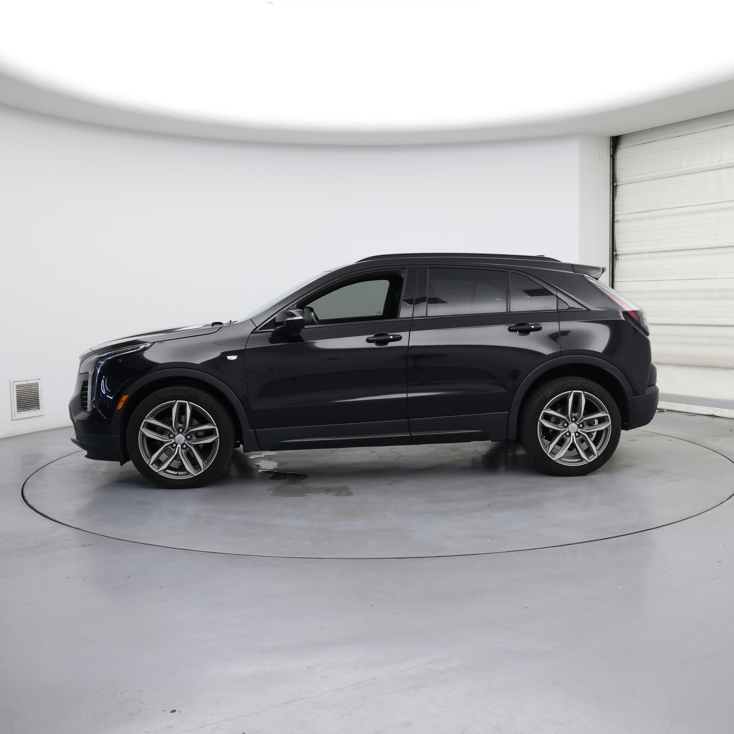 Thumbnail: 2019 Cadillac XT4 - 3