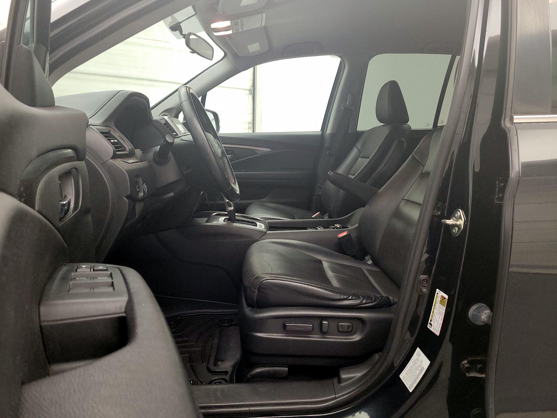 Thumbnail: 2017 Honda Ridgeline - 11