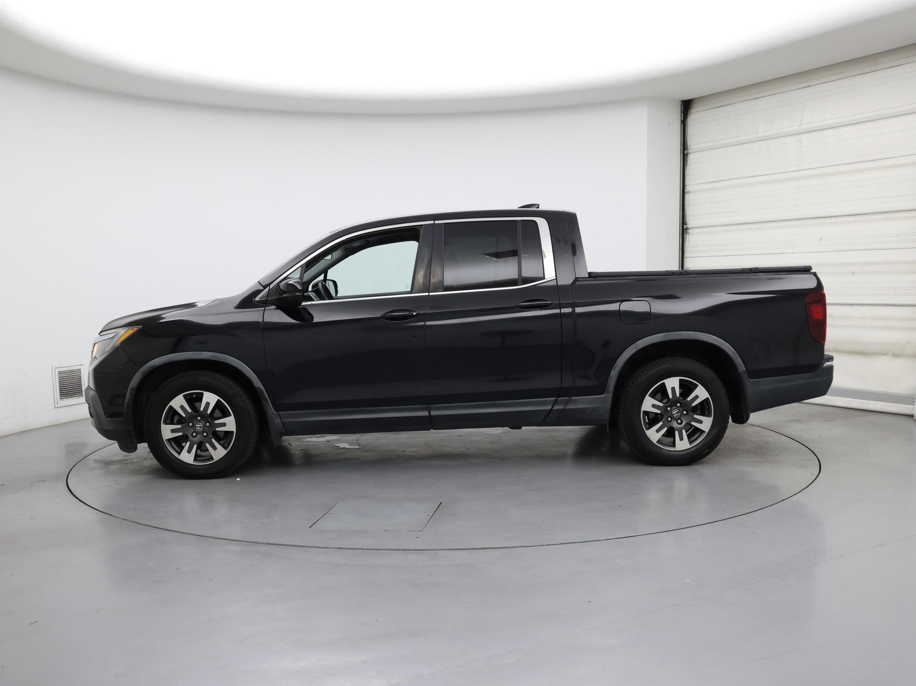 Thumbnail: 2017 Honda Ridgeline - 3