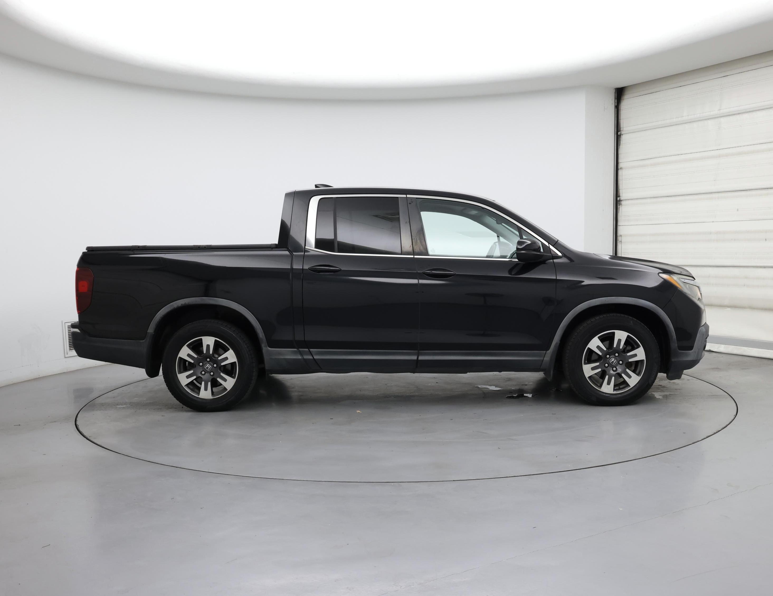 Thumbnail: 2017 Honda Ridgeline - 7