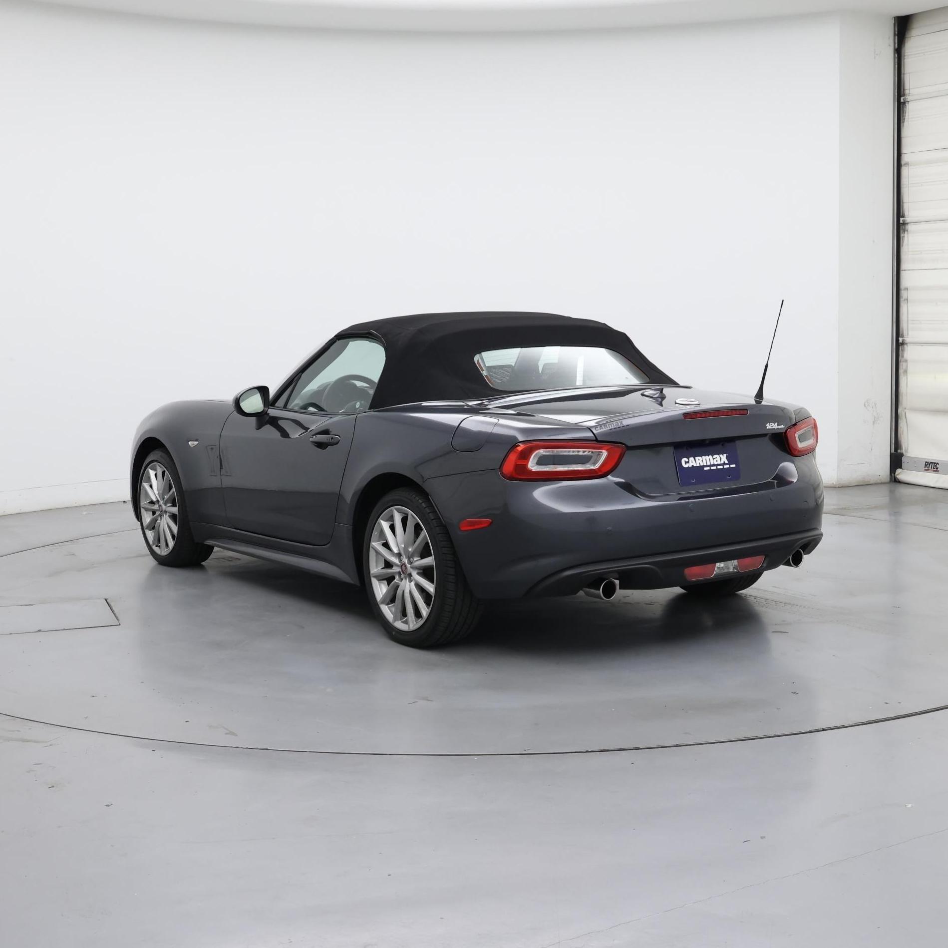 Thumbnail: 2017 Fiat 124 Spider - 2