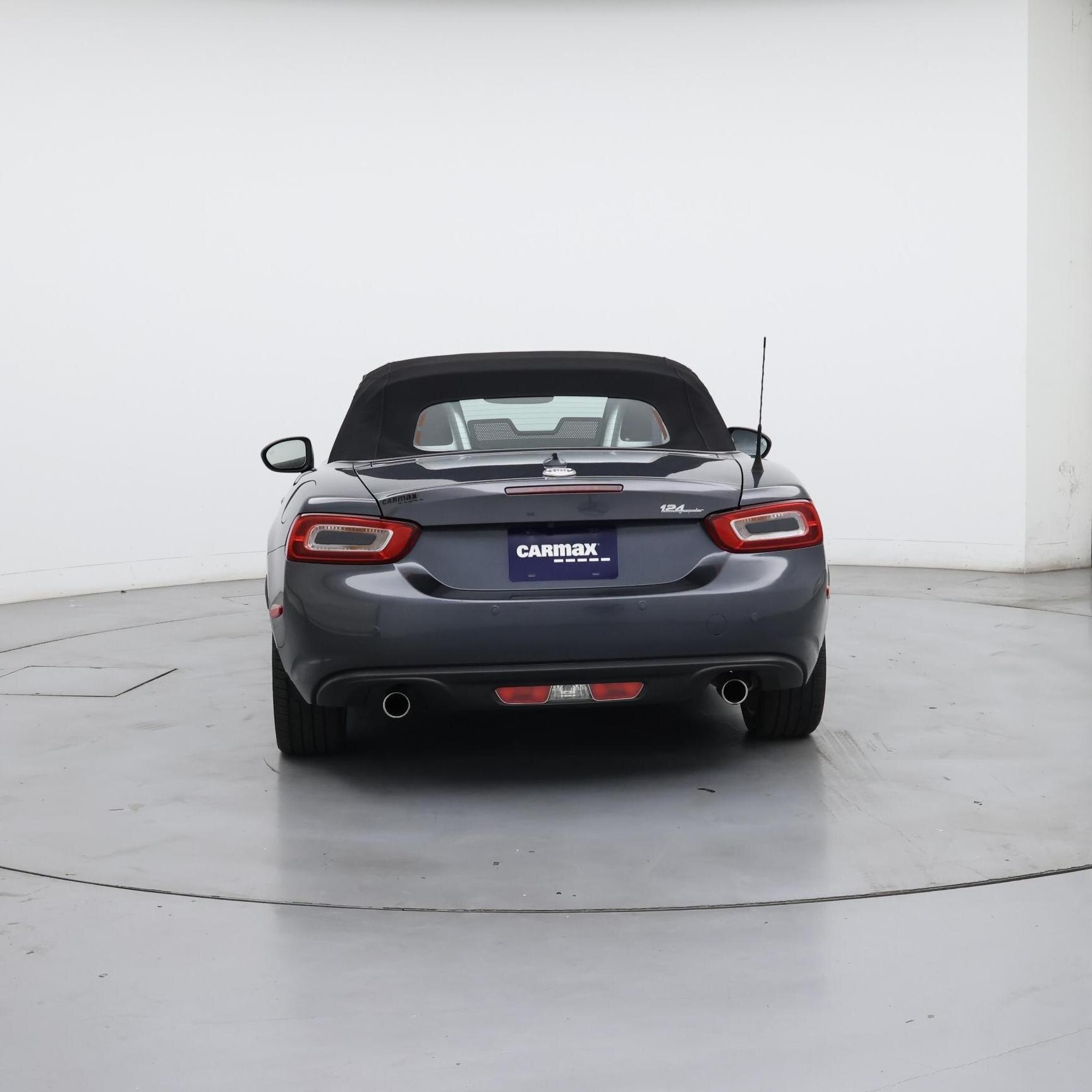 Thumbnail: 2017 Fiat 124 Spider - 6