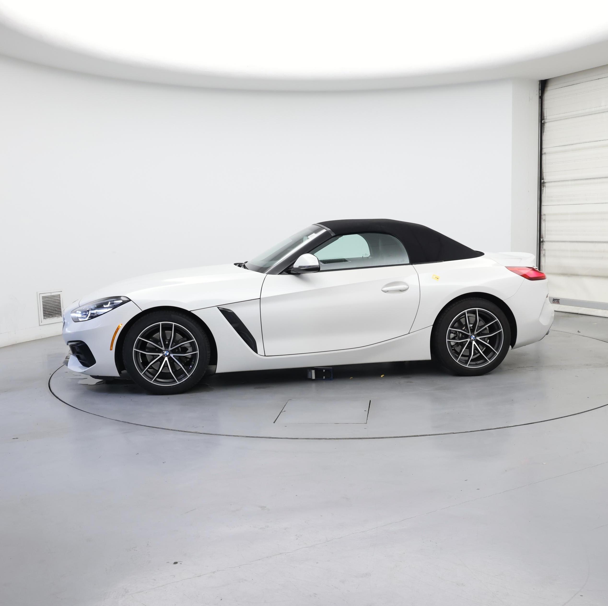Thumbnail: 2022 BMW Z4 - 3