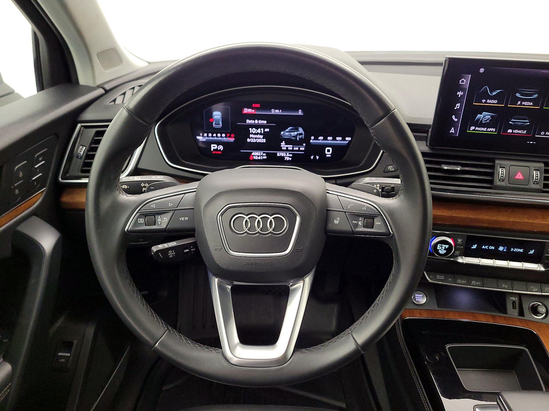 Thumbnail: 2023 Audi Q5 - 10