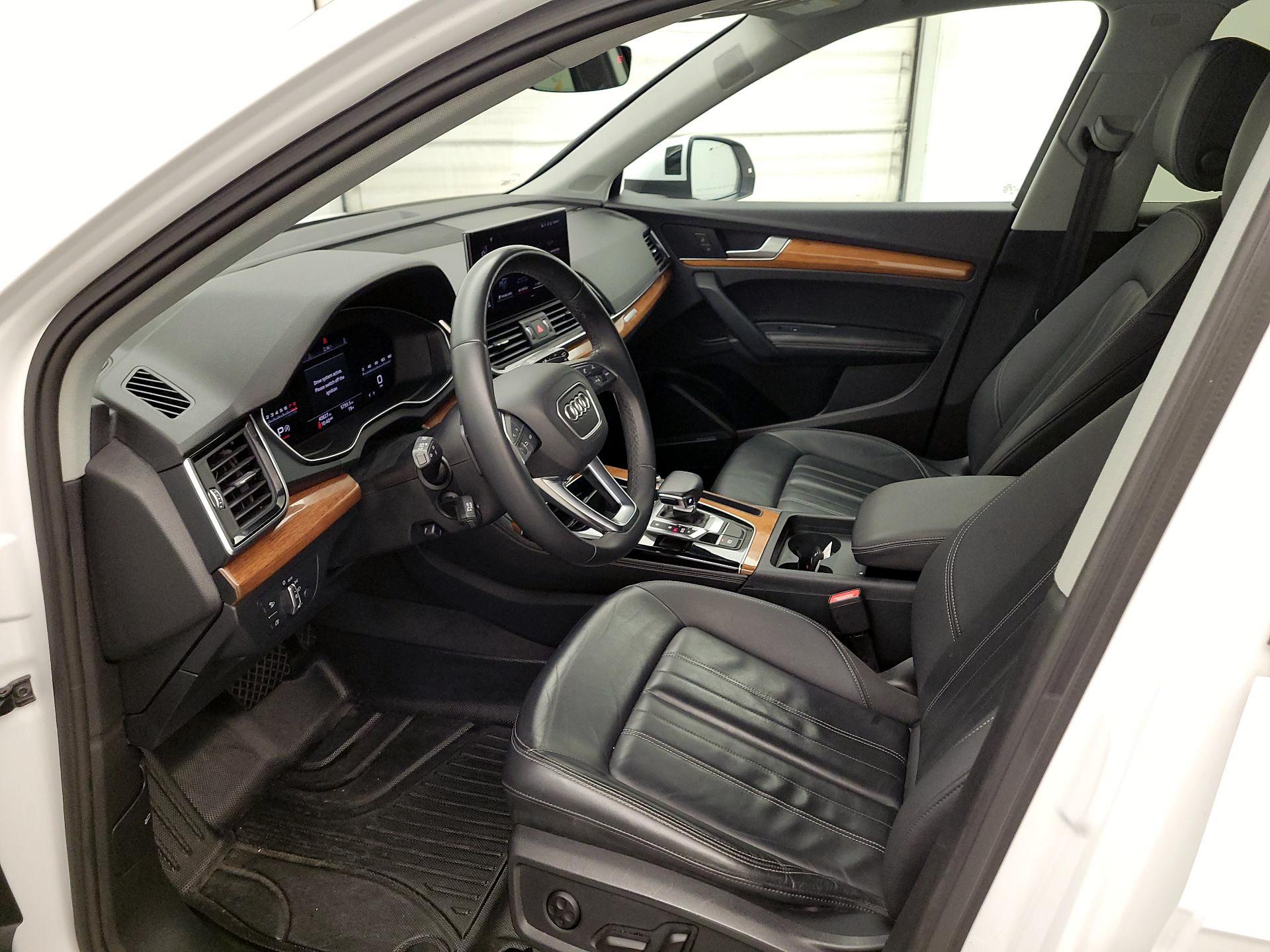 Thumbnail: 2023 Audi Q5 - 11