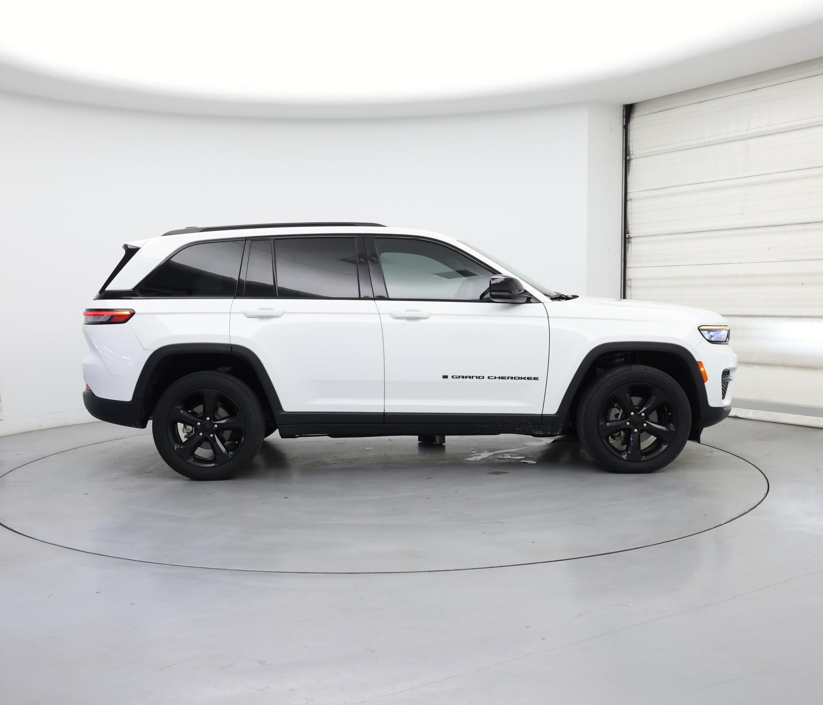 Thumbnail: 2023 Jeep Grand Cherokee - 7