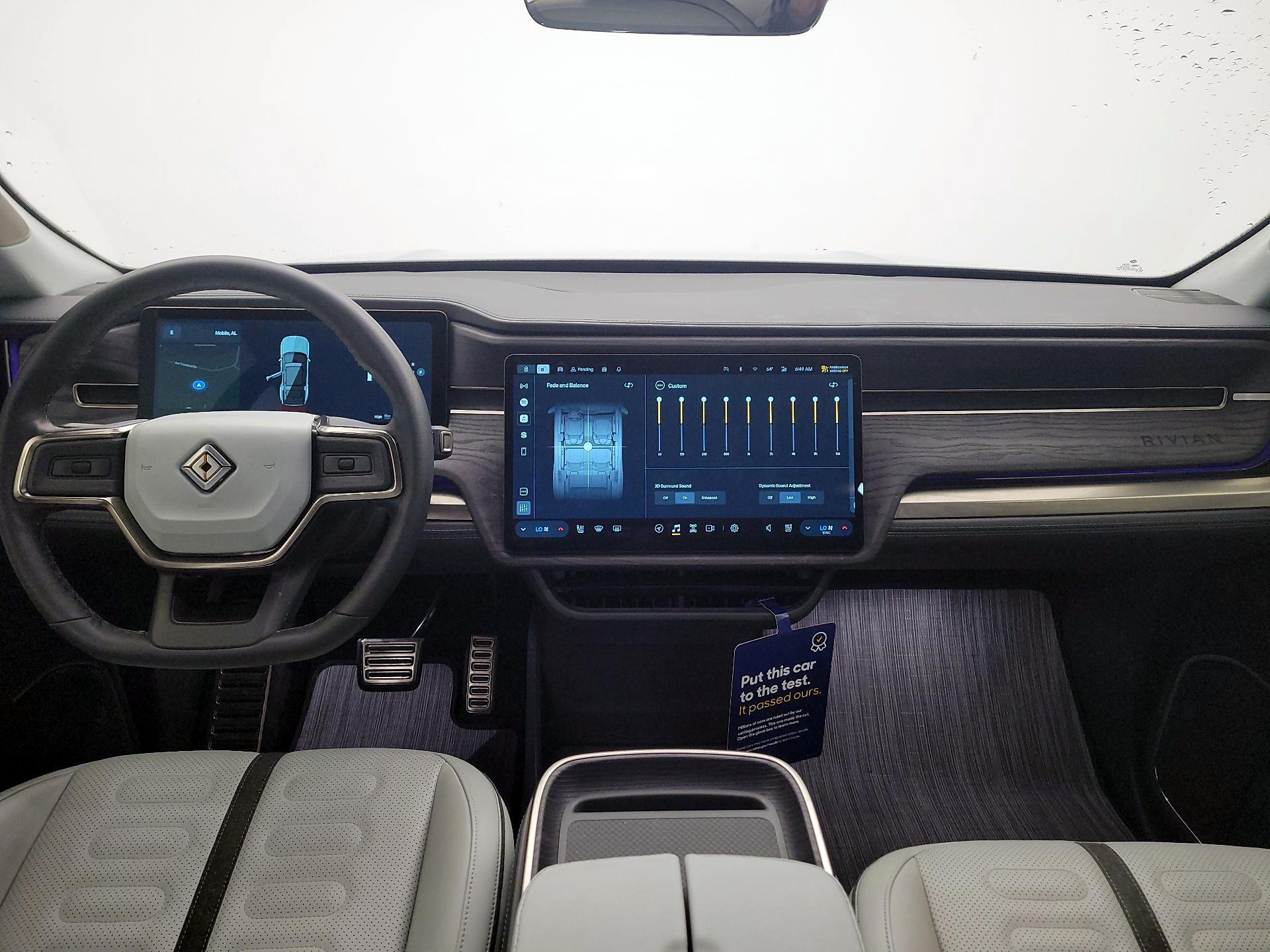 Thumbnail: 2024 Rivian R1S - 9