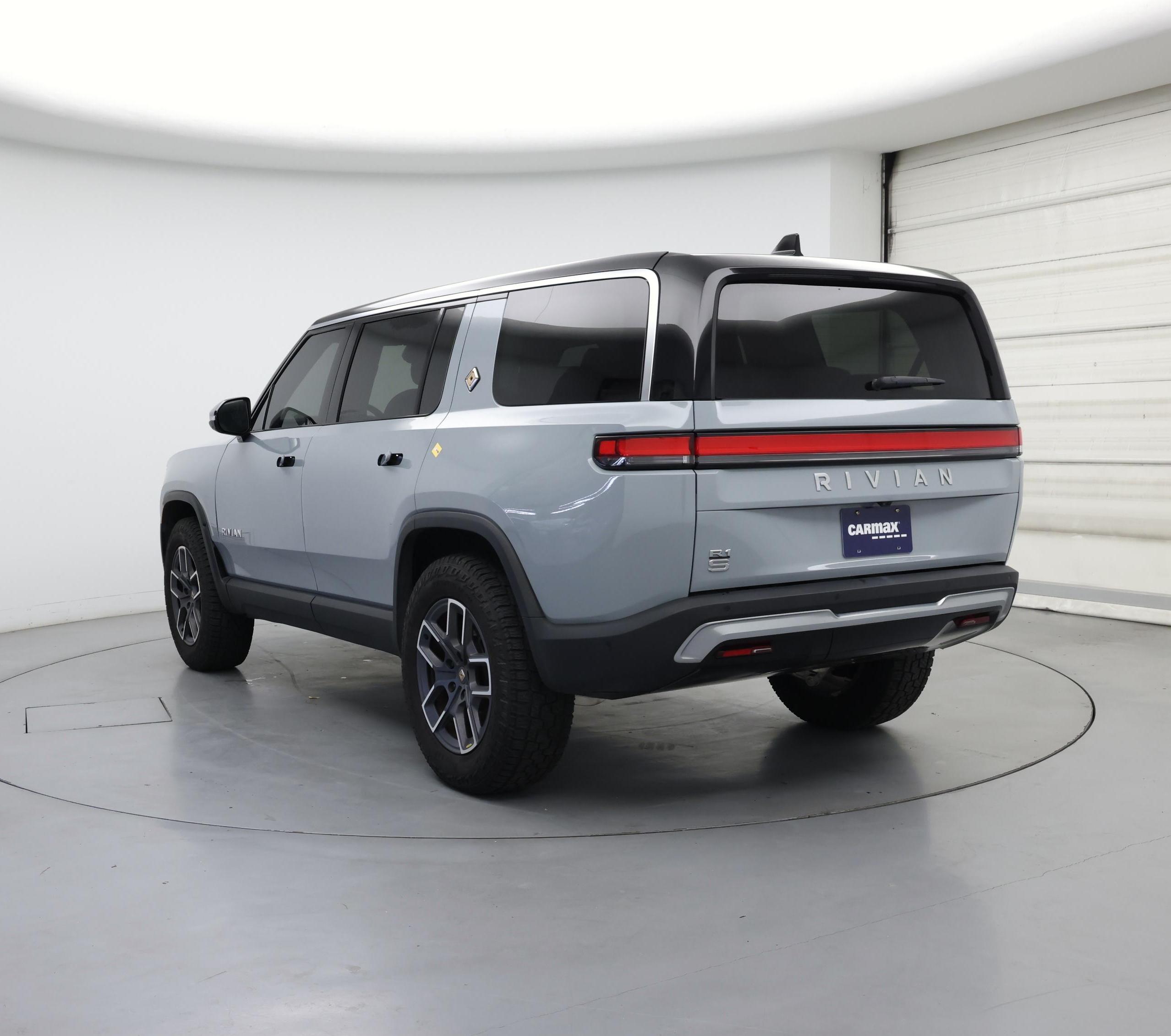 Thumbnail: 2024 Rivian R1S - 2