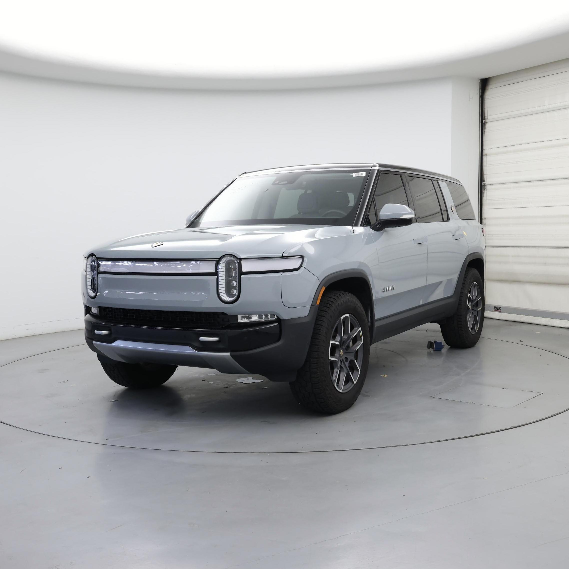 Thumbnail: 2024 Rivian R1S - 4