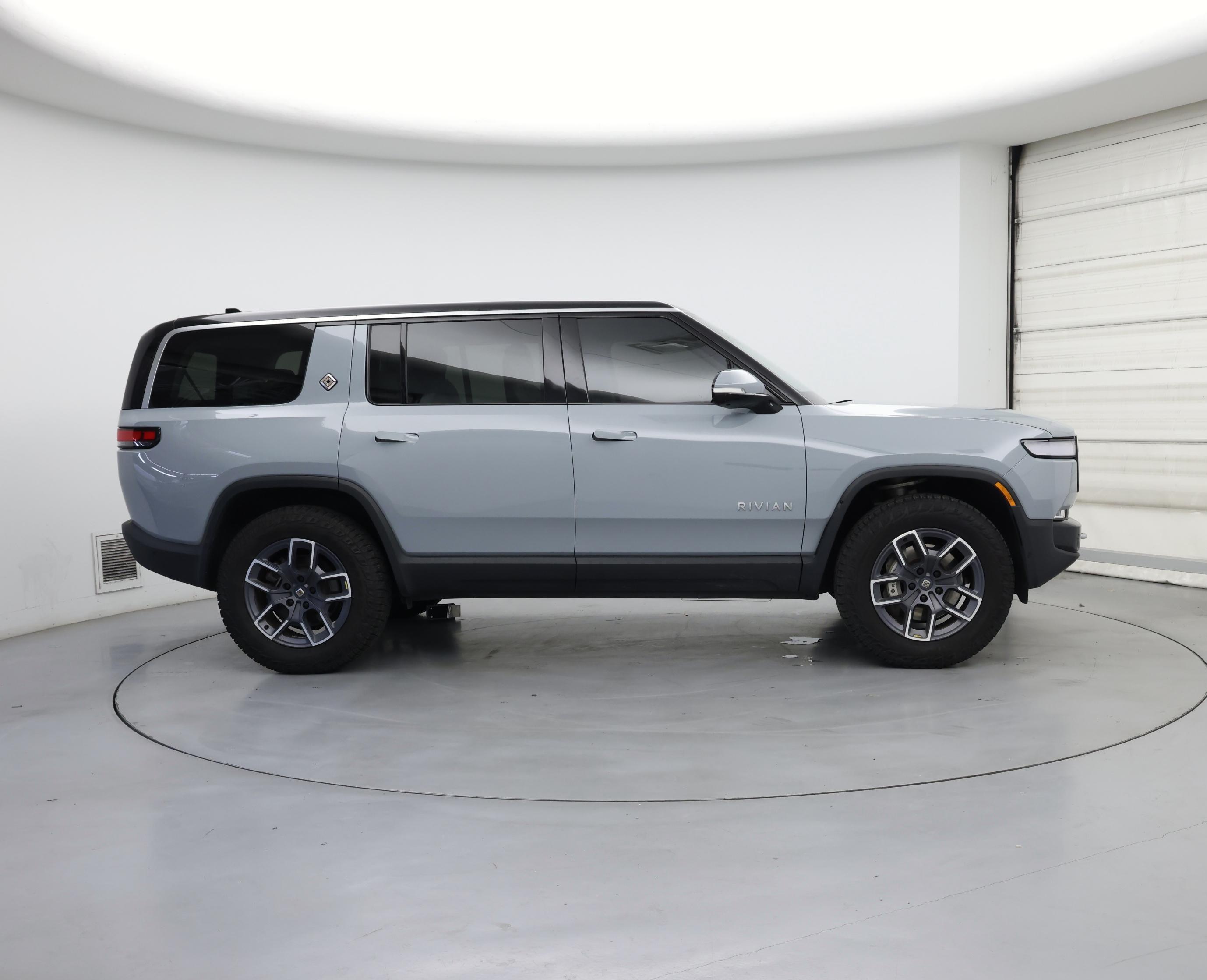 Thumbnail: 2024 Rivian R1S - 7